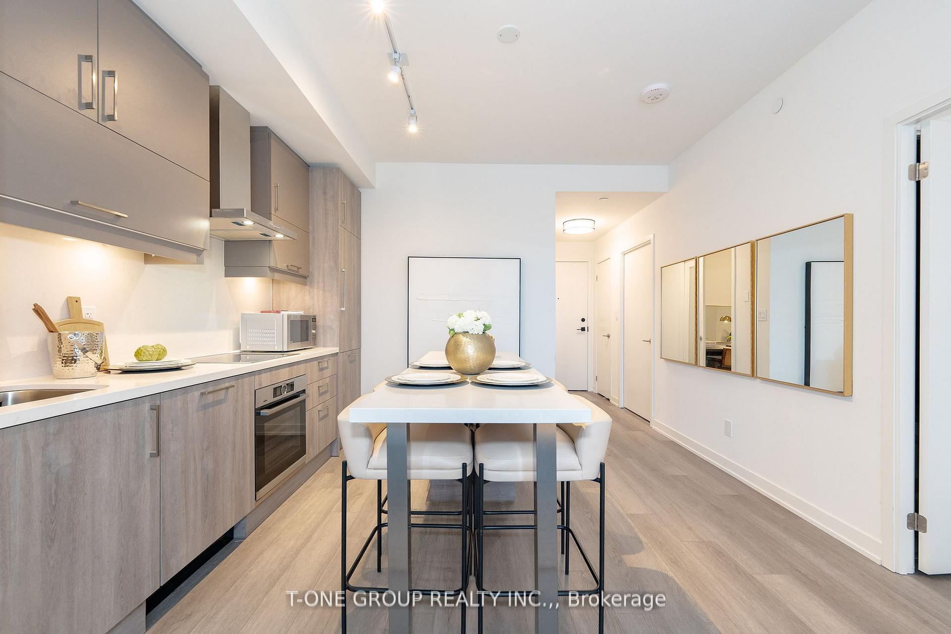 Photo 3 of Unit 709, 292 Verdale Crossing, Markham, Unionville — HOMEH