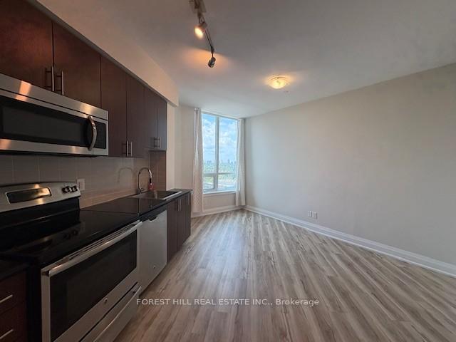 Photo 3 of Unit 921, 7161 Yonge Street, Markham, Grandview — HOMEH