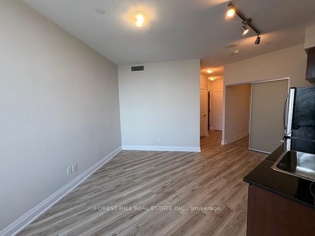 Photo 4 of Unit 921, 7161 Yonge Street, Markham, Grandview — HOMEH