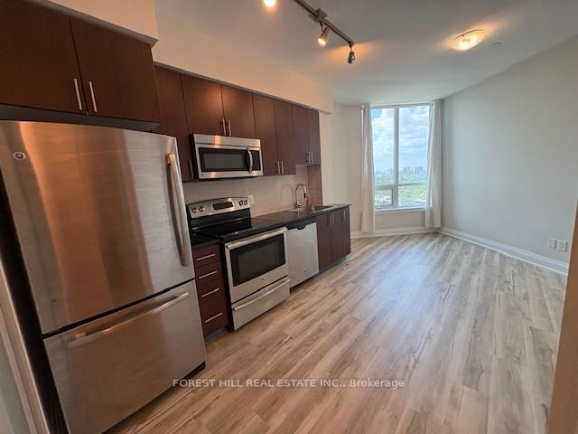 Photo 7 of Unit 921, 7161 Yonge Street, Markham, Grandview — HOMEH
