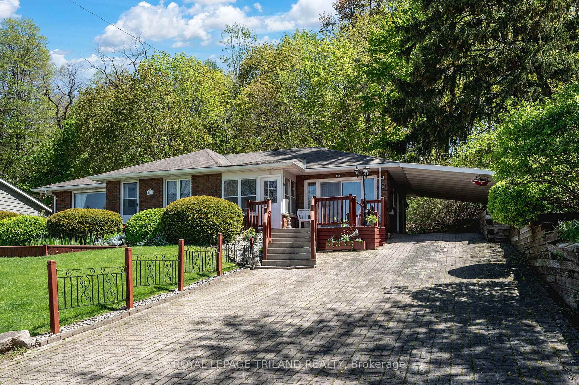 Photo 2 of 237 Frances Street, Central Elgin, Port Stanley — HOMEH