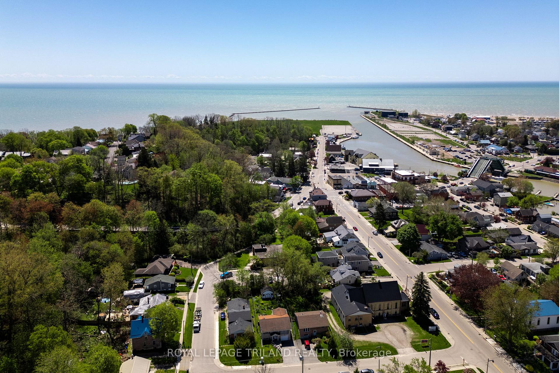 Photo 11 of 237 Frances Street, Central Elgin, Port Stanley — HOMEH