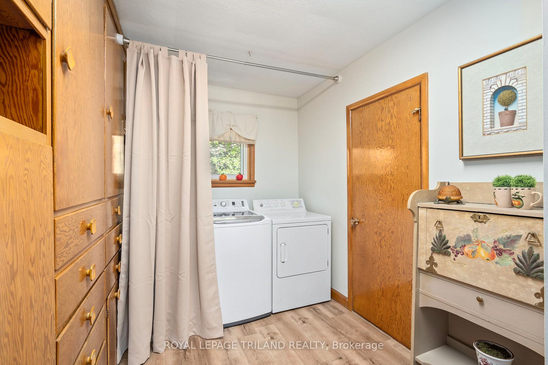 Photo 25 of 237 Frances Street, Central Elgin, Port Stanley — HOMEH