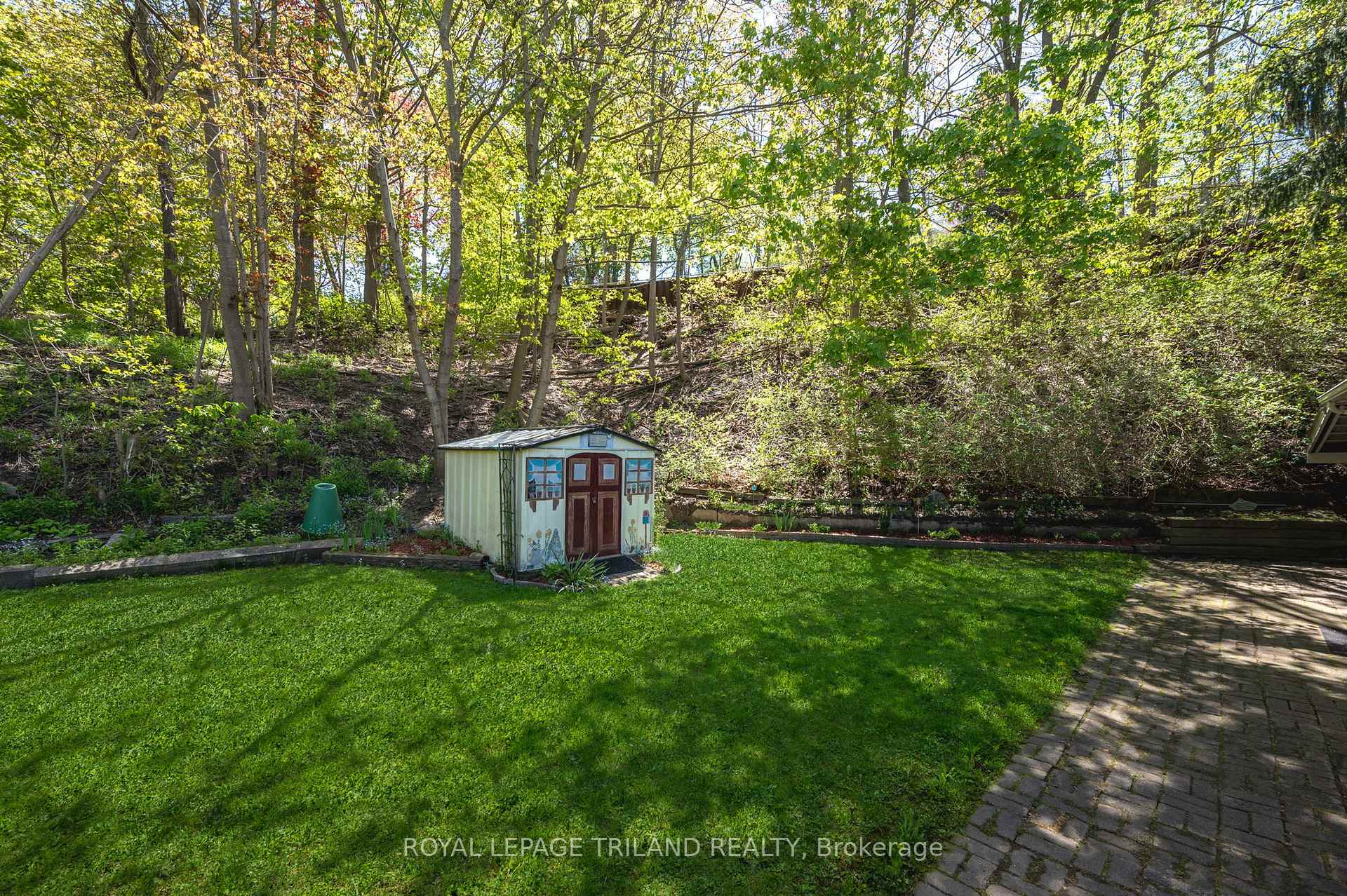 Photo 35 of 237 Frances Street, Central Elgin, Port Stanley — HOMEH