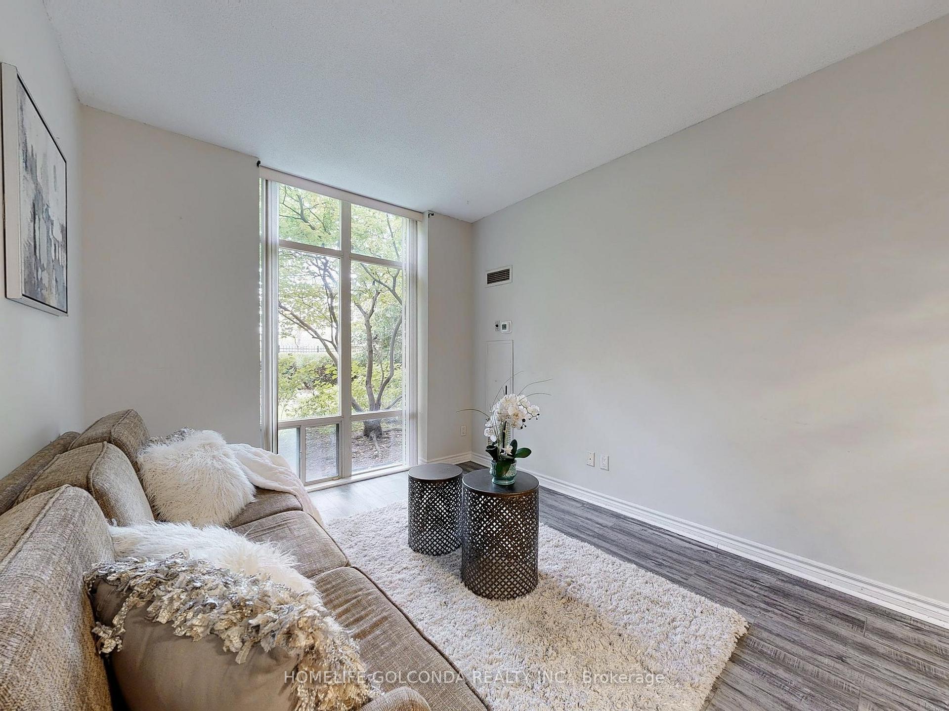 Photo 6 of Unit 102, 130 Pond Drive, Markham, Commerce Valley — HOMEH