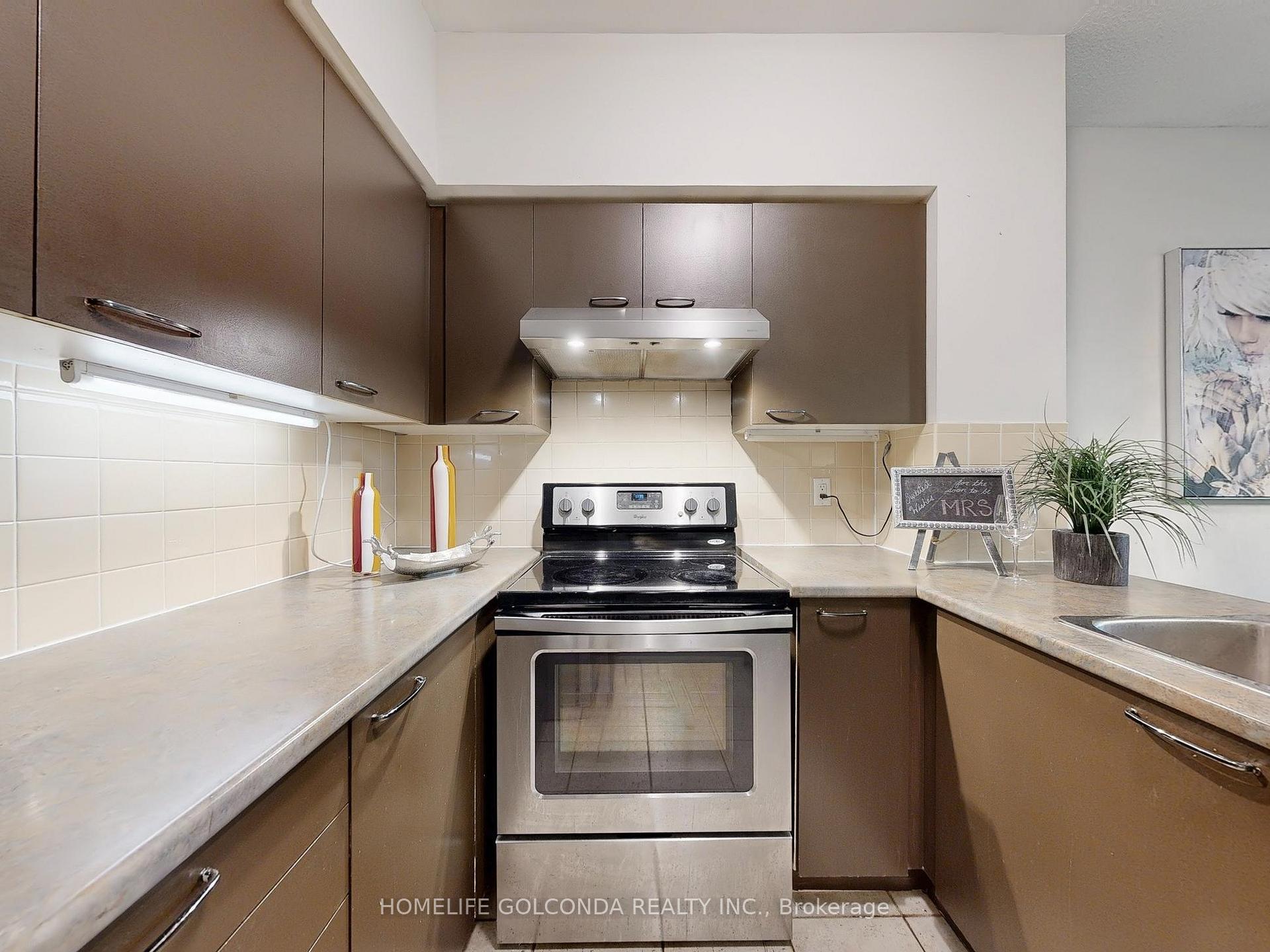 Photo 13 of Unit 102, 130 Pond Drive, Markham, Commerce Valley — HOMEH
