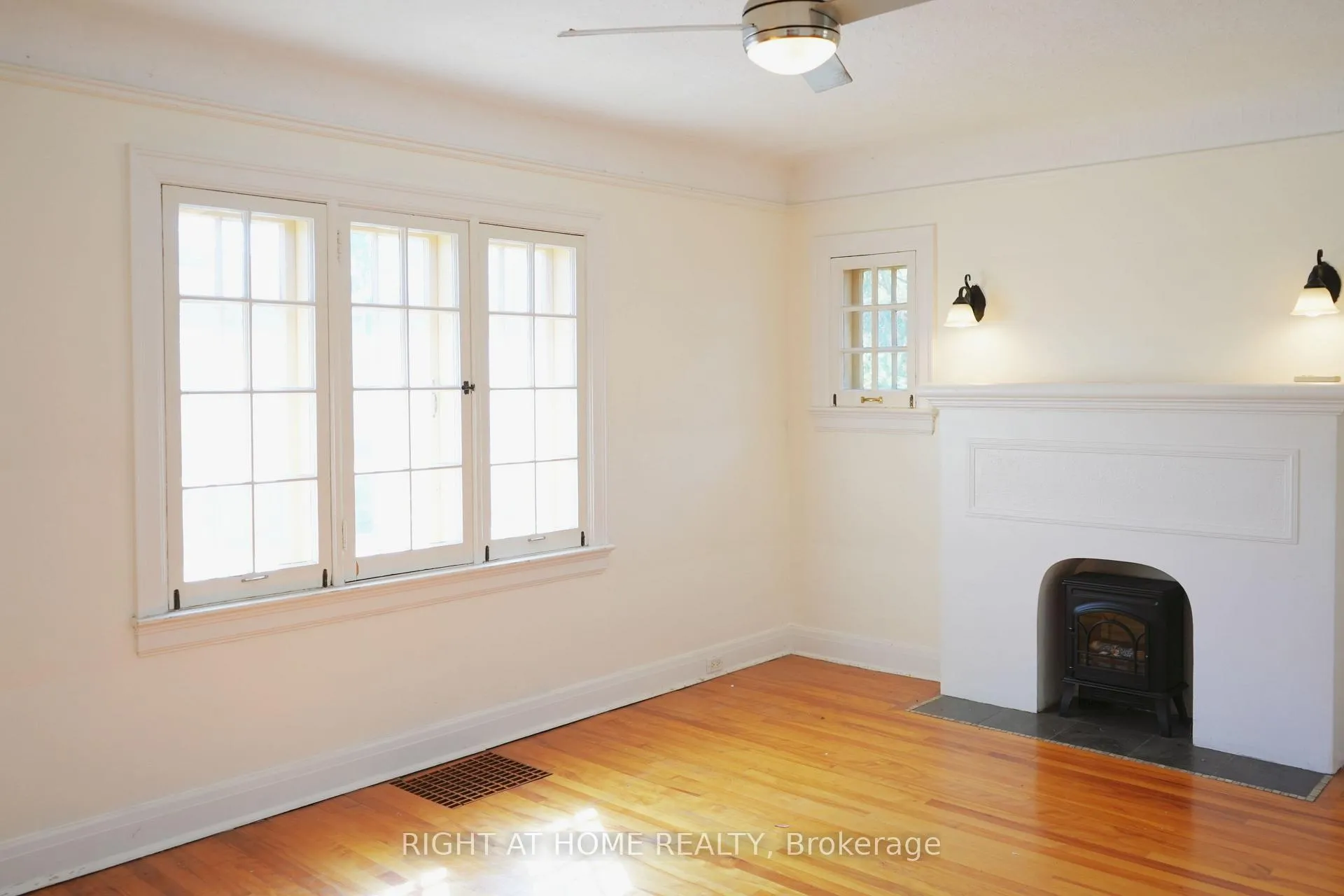 Photo 5 of Unit 2, 359 Fifth Avenue, Ottawa, Glebe — HOMEH
