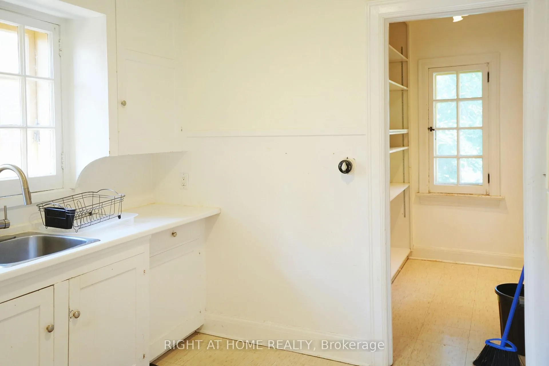 Photo 8 of Unit 2, 359 Fifth Avenue, Ottawa, Glebe — HOMEH