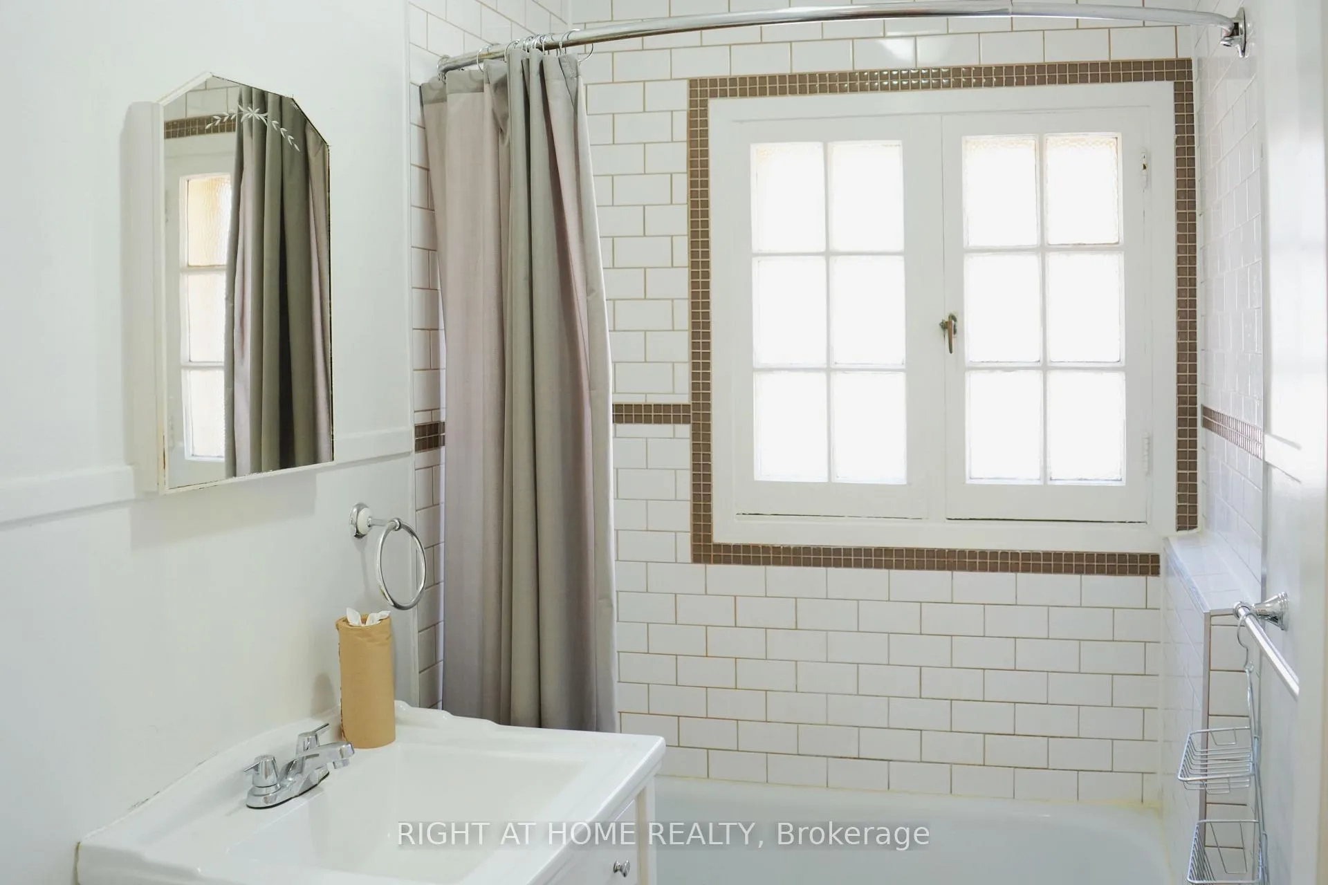 Photo 9 of Unit 2, 359 Fifth Avenue, Ottawa, Glebe — HOMEH