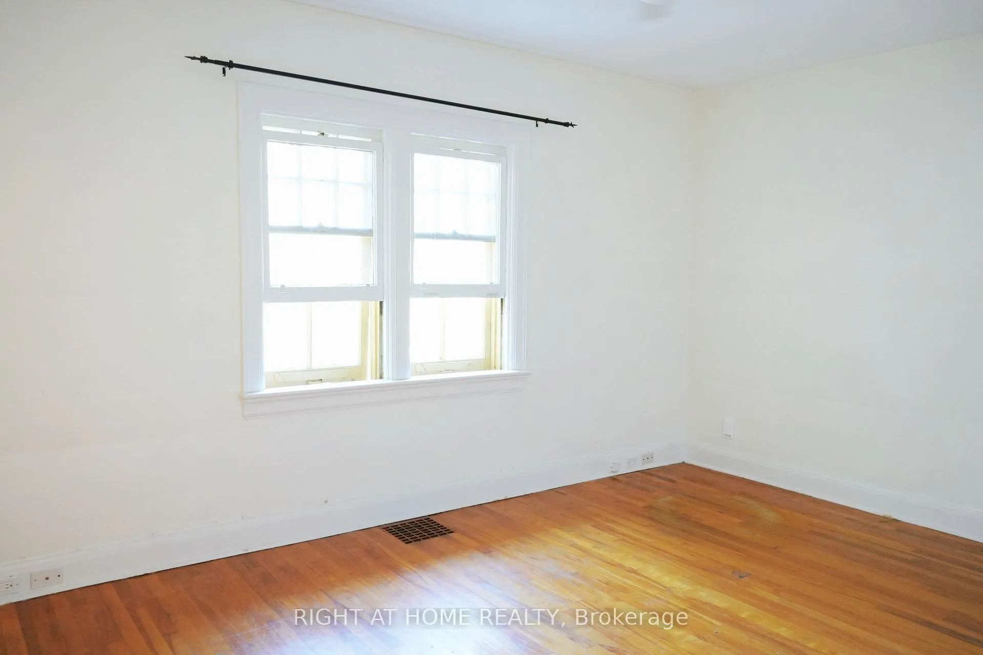Photo 11 of Unit 2, 359 Fifth Avenue, Ottawa, Glebe — HOMEH
