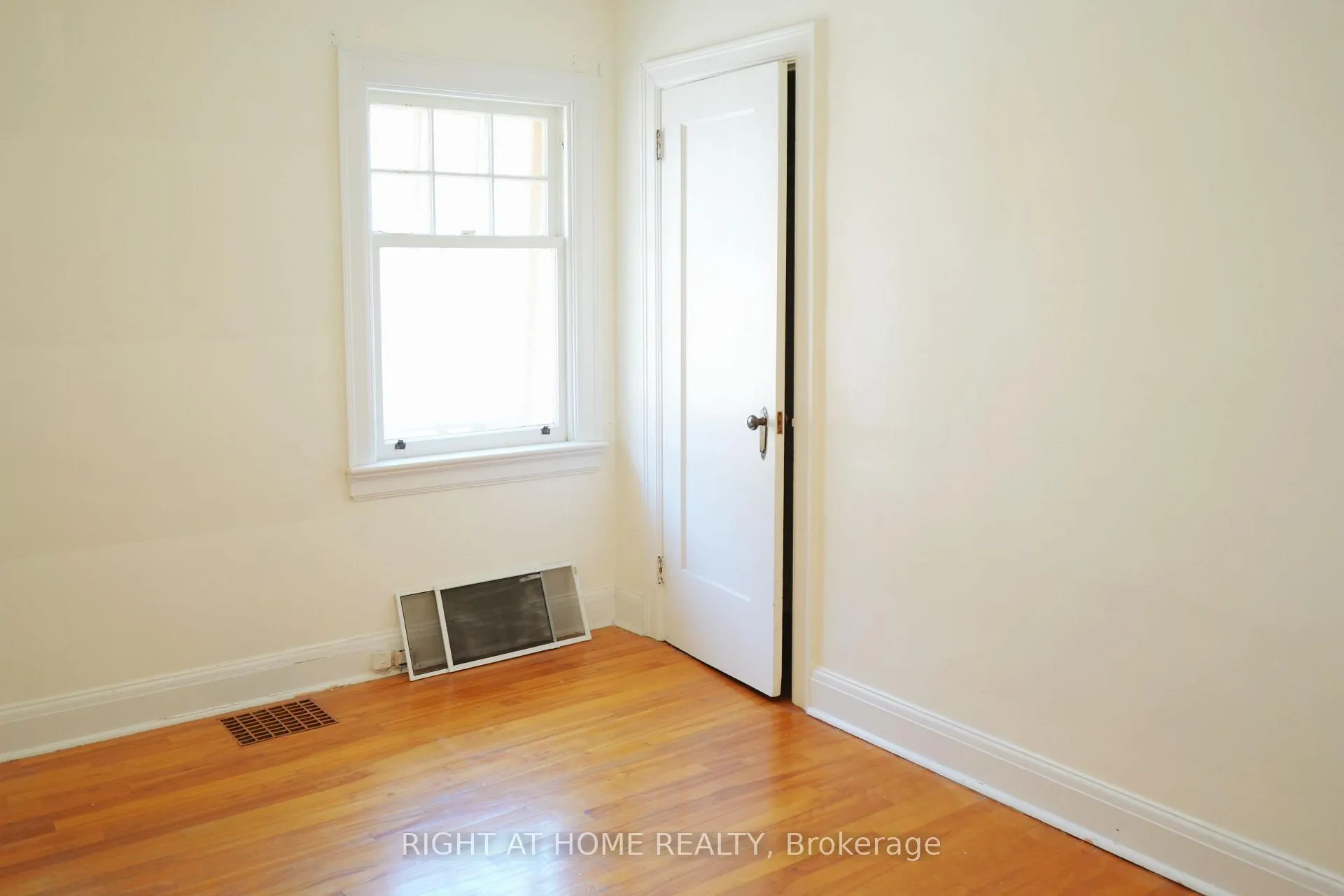 Photo 12 of Unit 2, 359 Fifth Avenue, Ottawa, Glebe — HOMEH