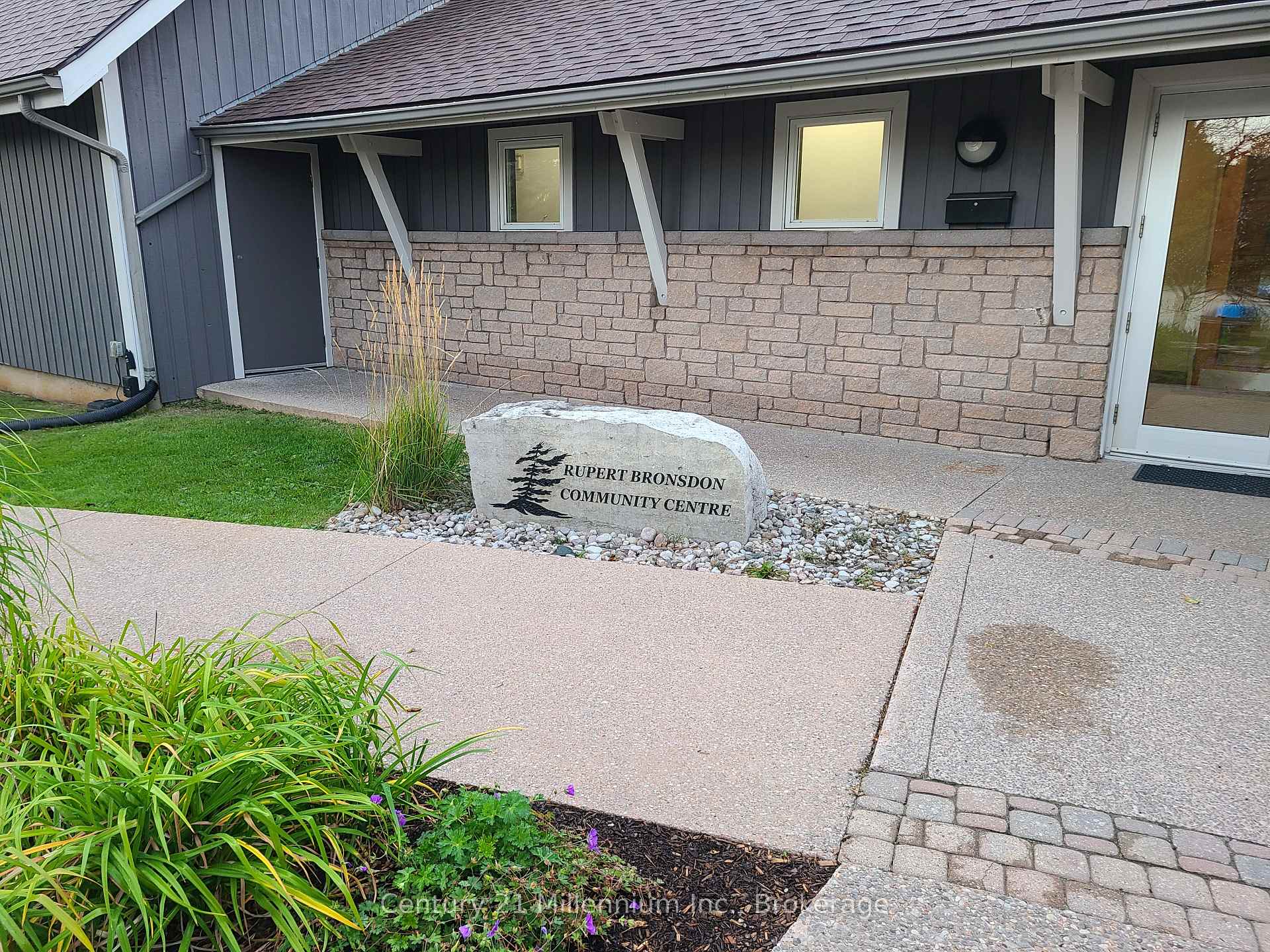 Photo 12 of Unit 32, 384 Mariners Way, Collingwood — HOMEH