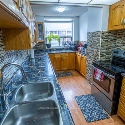 Photo 7 of Unit 1508, 3 Lisa Street, Brampton, Queen Street Corridor — HOMEH