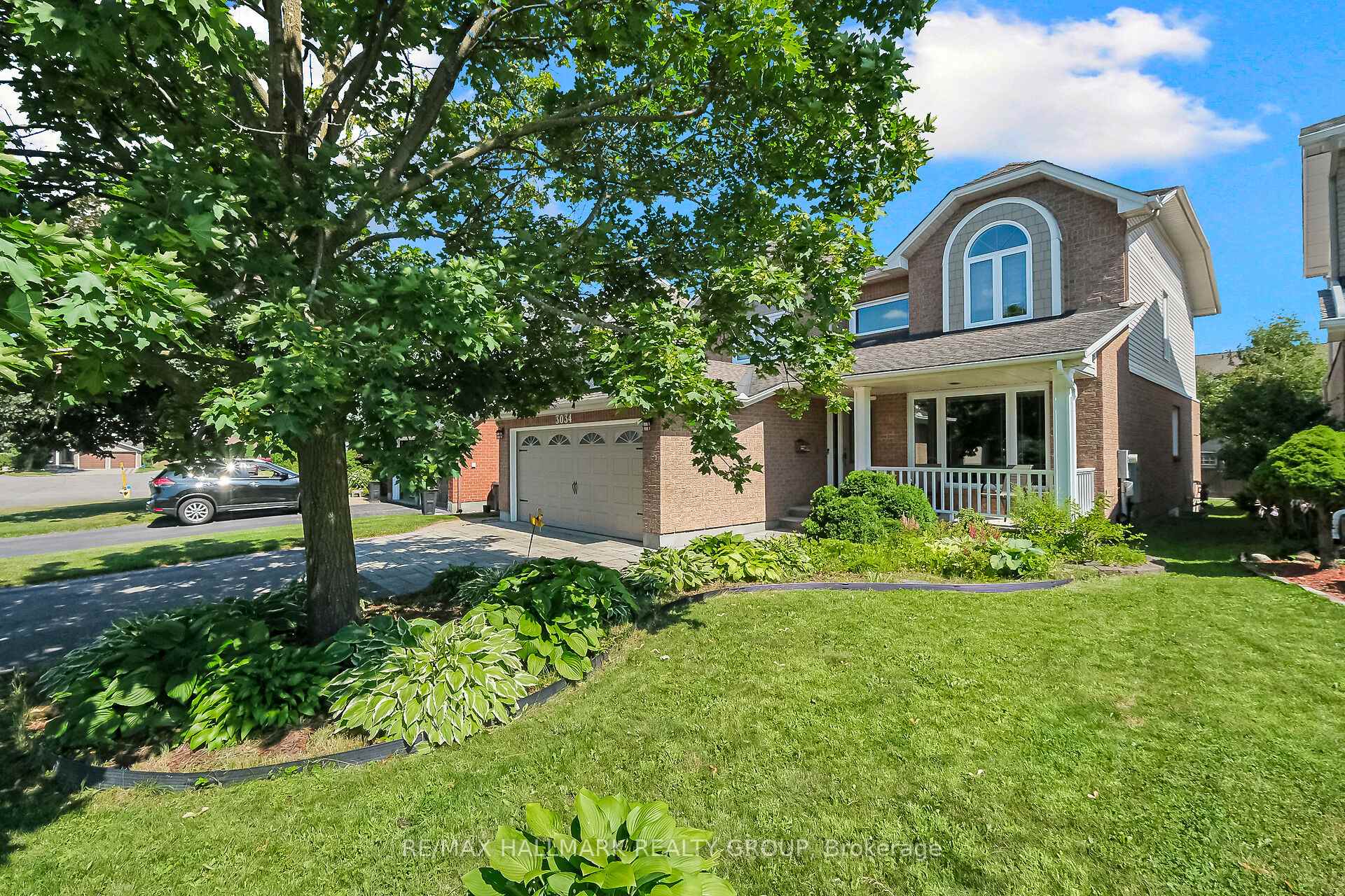Front of 3034 Courtyard Crescent