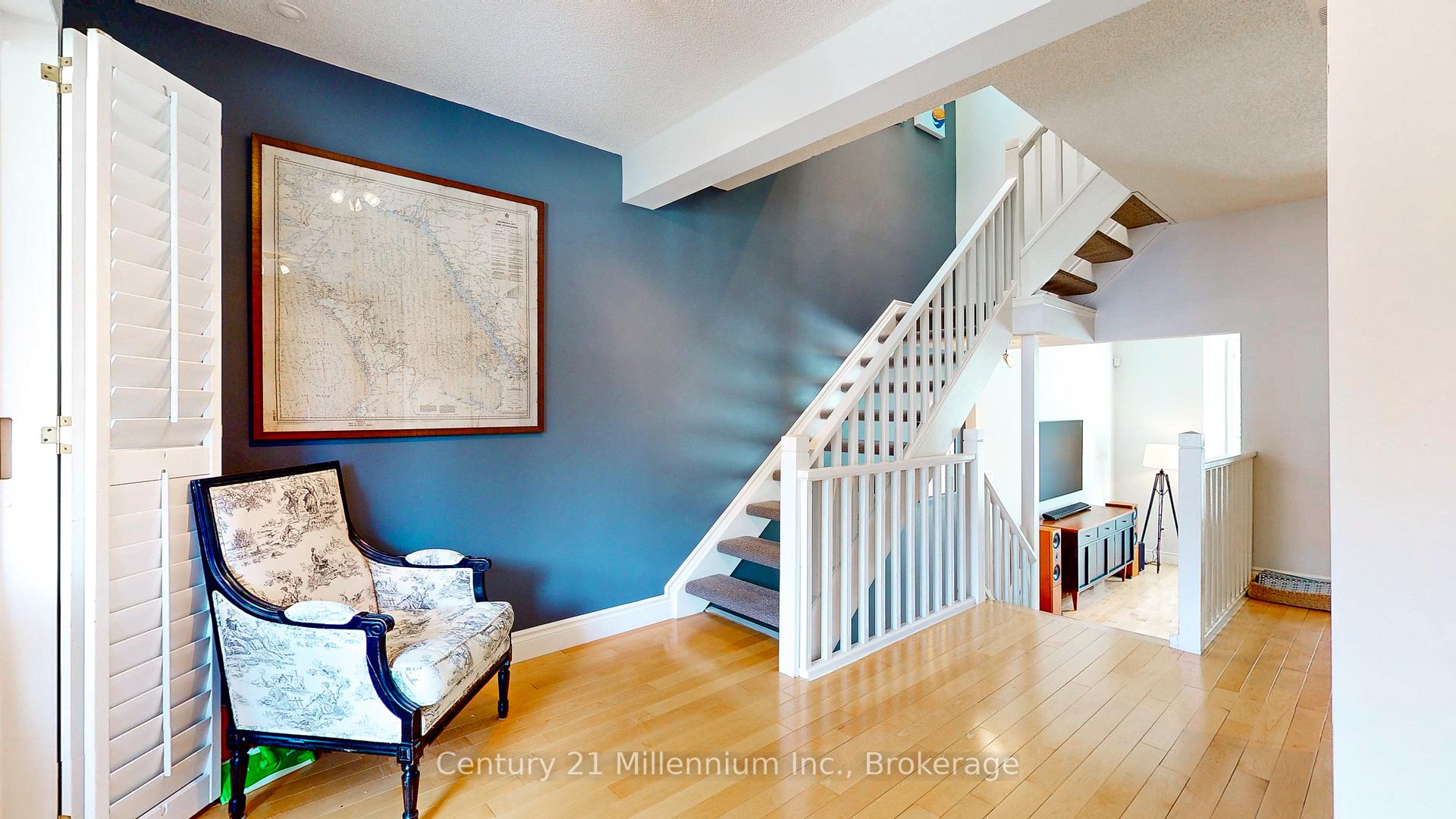 Photo 28 of 36 Lighthouse Lane E, Collingwood — HOMEH