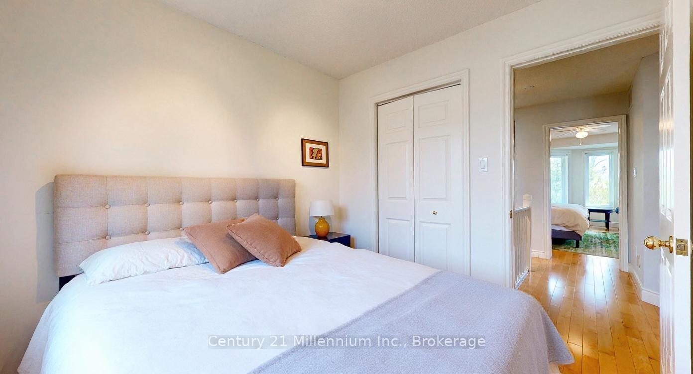 Photo 36 of 36 Lighthouse Lane E, Collingwood — HOMEH