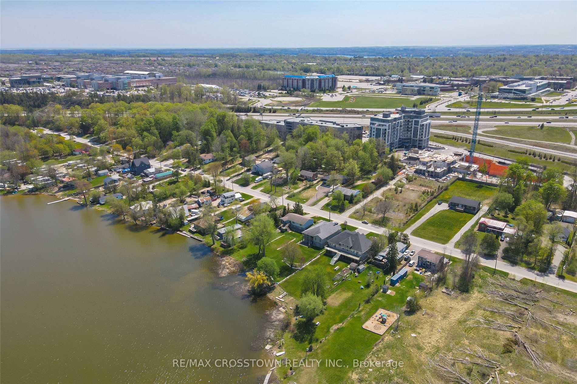 Photo 2 of Unit 712, 58 Lakeside Terrace, Barrie, Little Lake — HOMEH