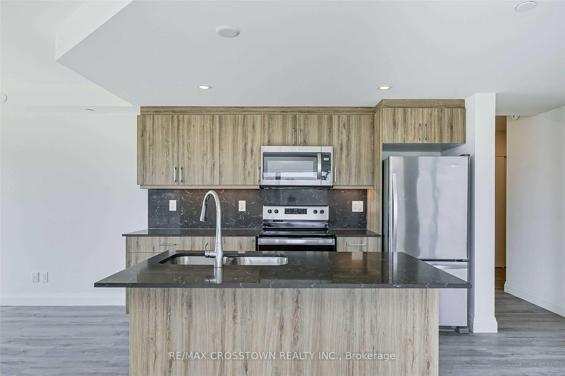 Photo 6 of Unit 712, 58 Lakeside Terrace, Barrie, Little Lake — HOMEH