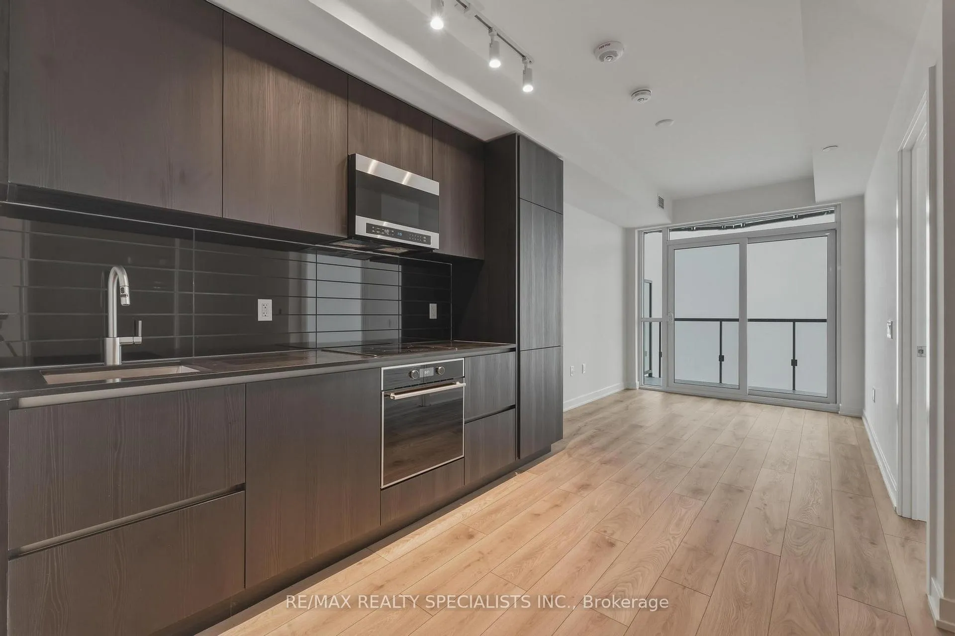 Front of Unit 2911, 110 Broadway Avenue