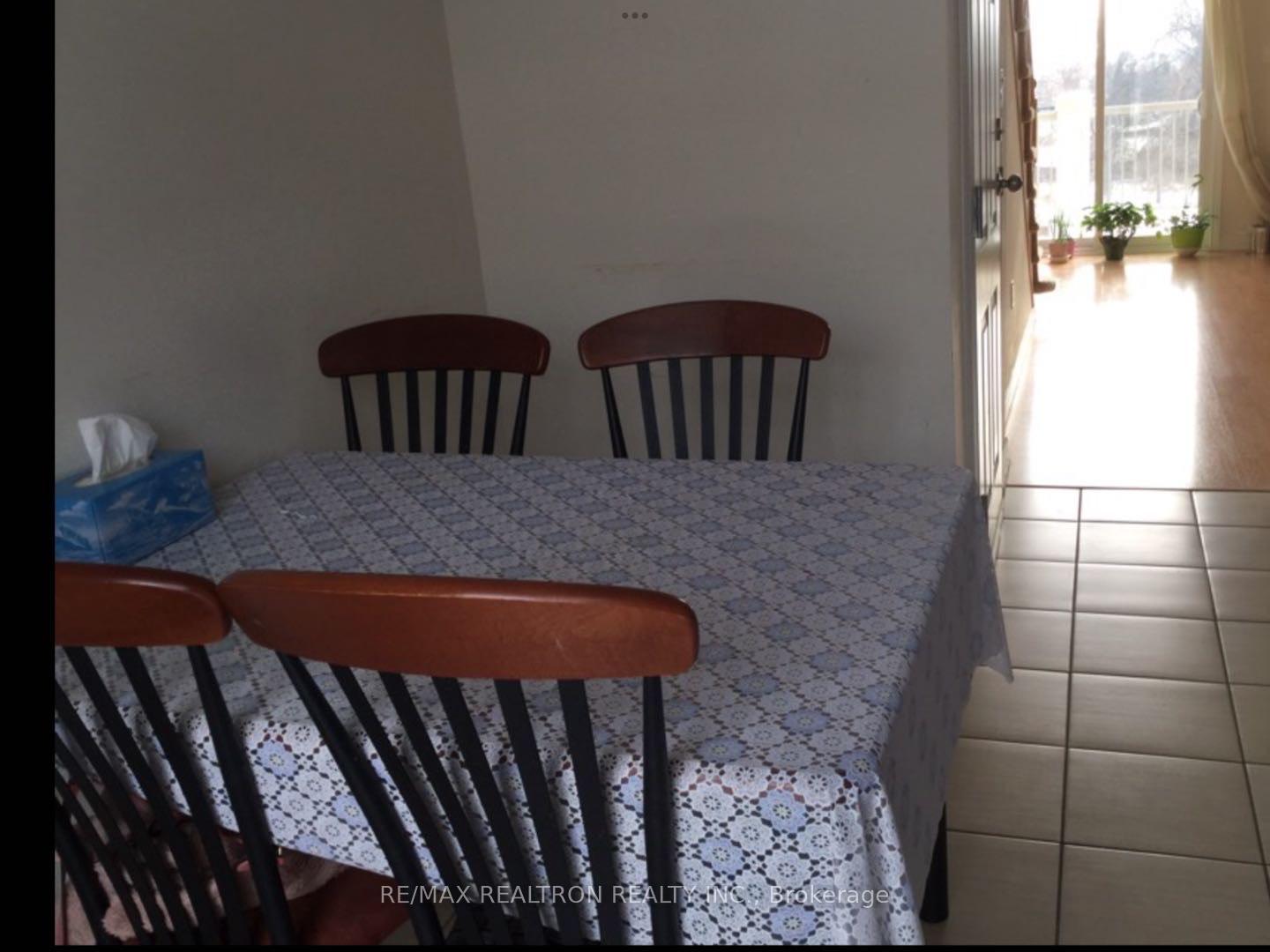 Photo 11 of 90 Comely Way, Markham, Milliken Mills East — HOMEH