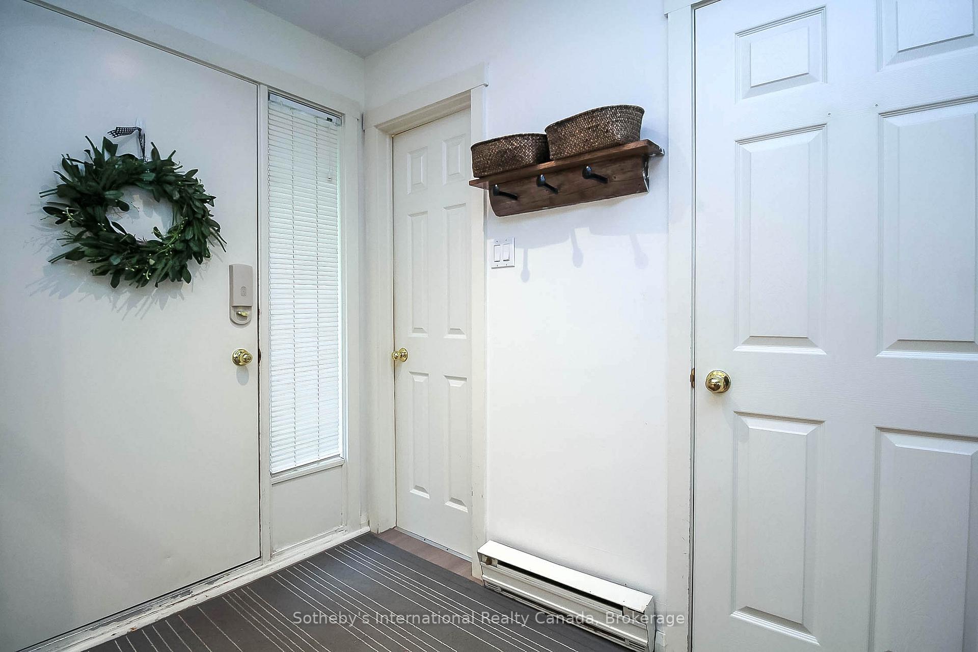 Photo 2 of 110 Escarpment Crescent, Collingwood — HOMEH