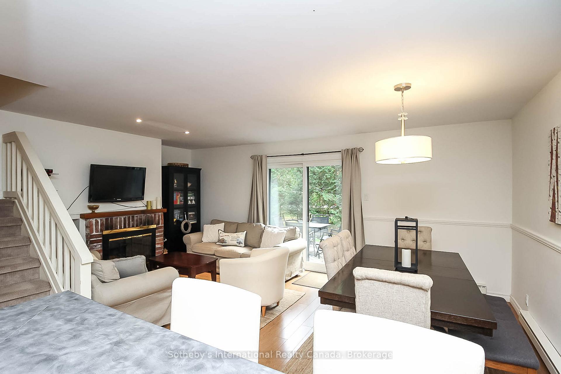 Photo 7 of 110 Escarpment Crescent, Collingwood — HOMEH