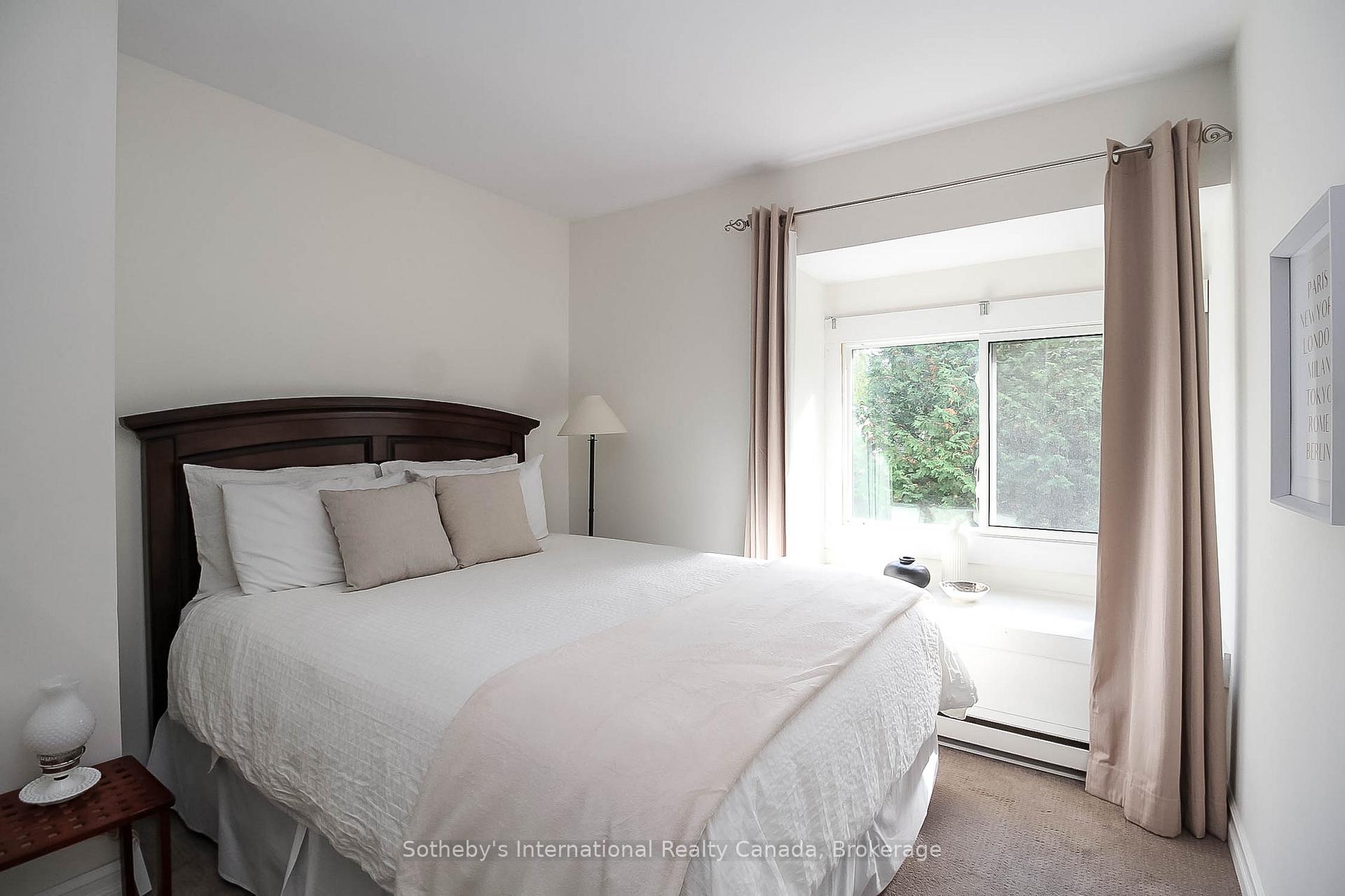Photo 15 of 110 Escarpment Crescent, Collingwood — HOMEH