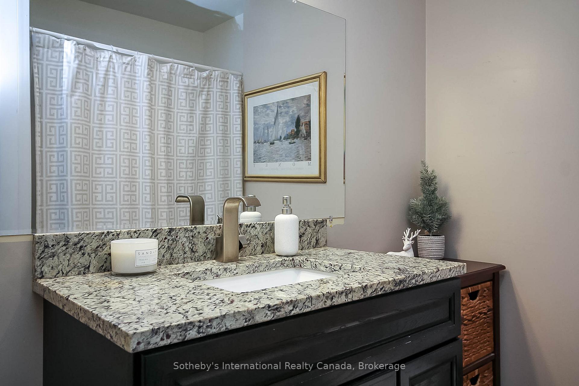 Photo 18 of 110 Escarpment Crescent, Collingwood — HOMEH