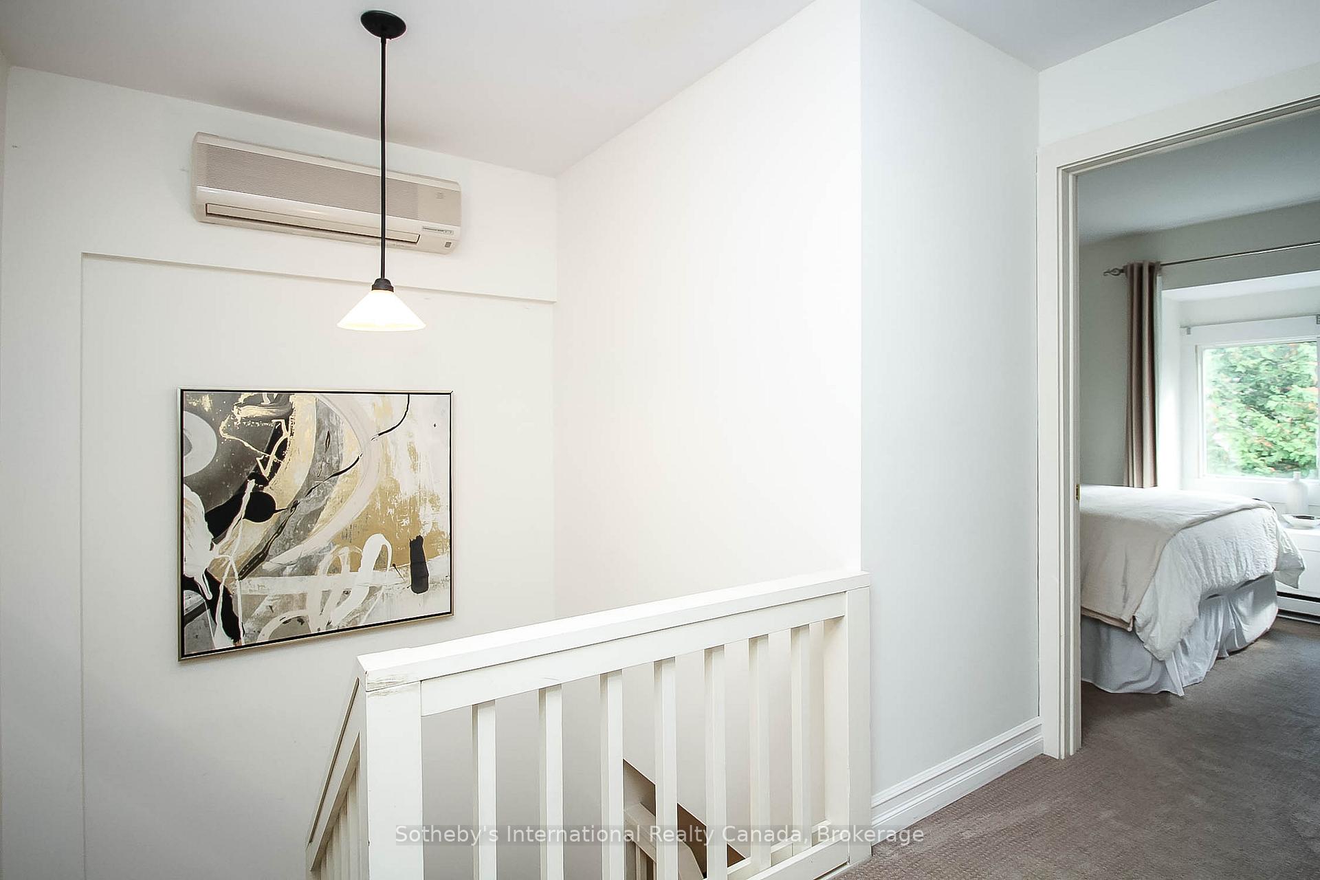 Photo 21 of 110 Escarpment Crescent, Collingwood — HOMEH