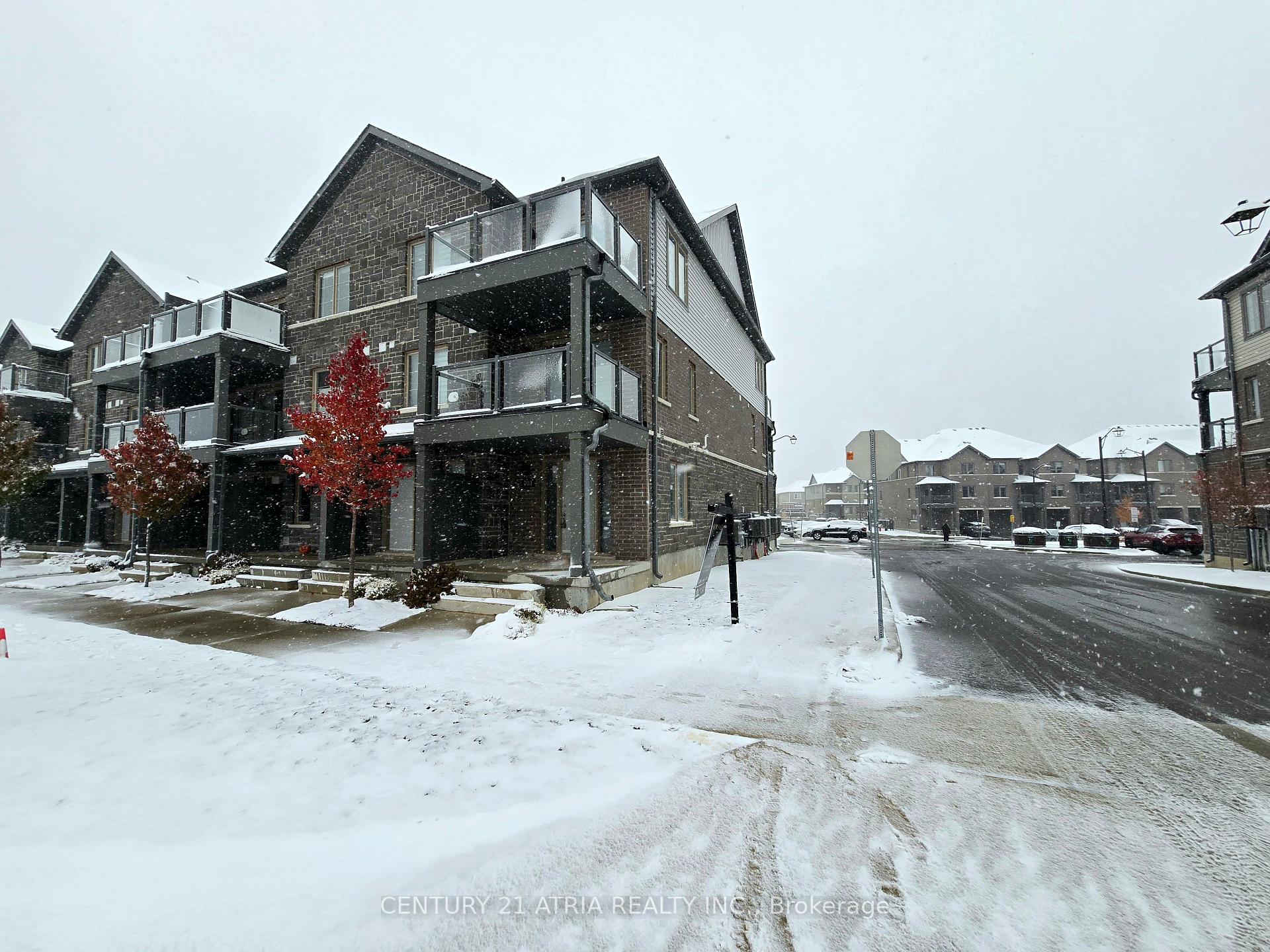 Photo 1 of 203 West Oak Trail S, Kitchener, Rosenburg — HOMEH