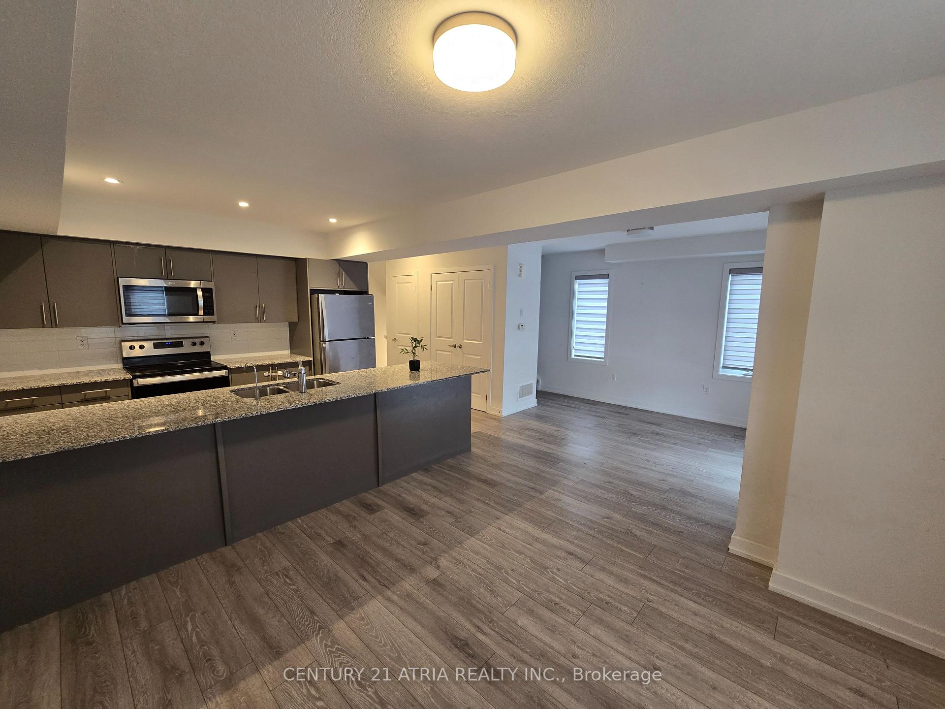 Photo 7 of 203 West Oak Trail S, Kitchener, Rosenburg — HOMEH