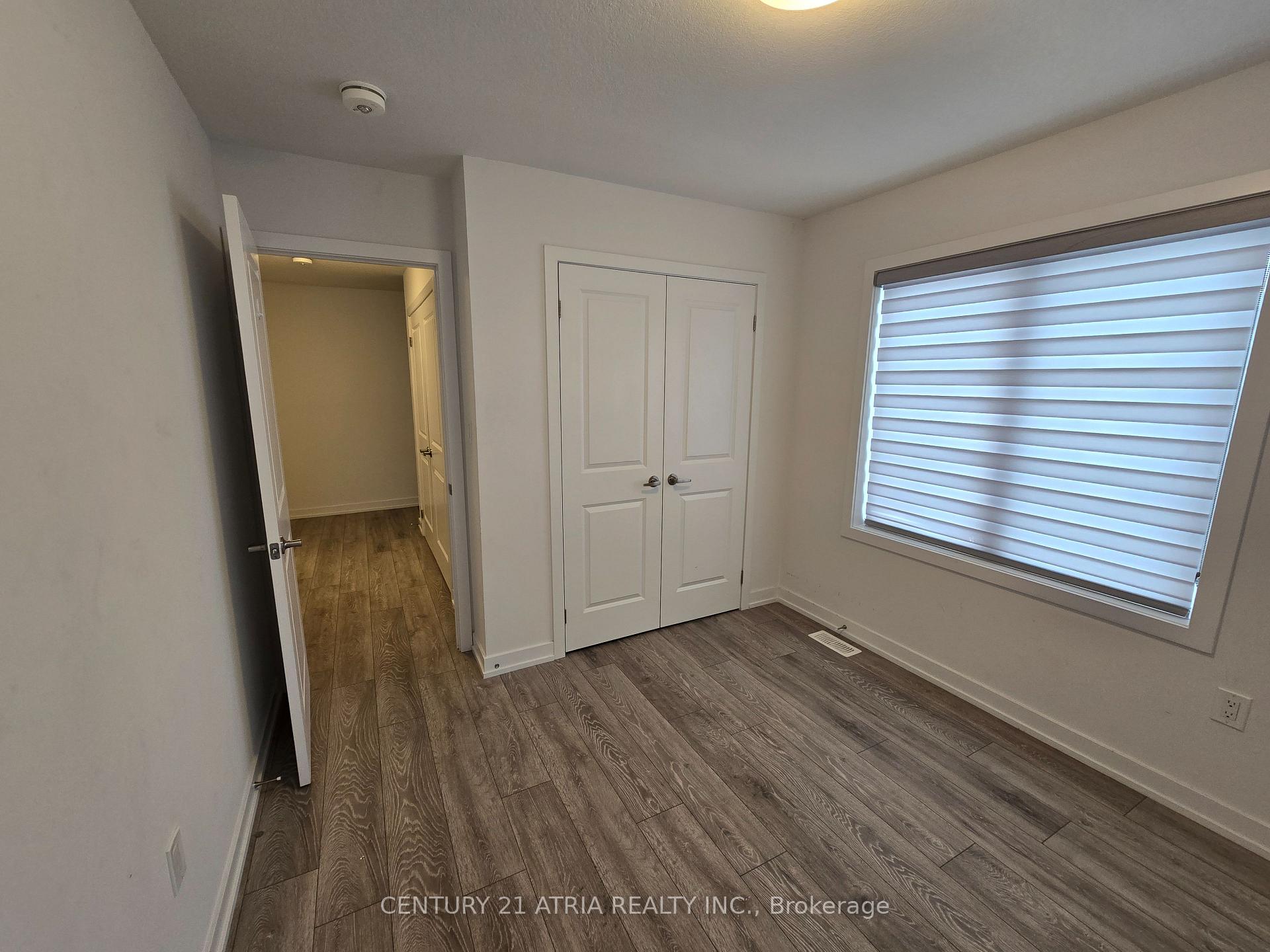 Photo 15 of 203 West Oak Trail S, Kitchener, Rosenburg — HOMEH