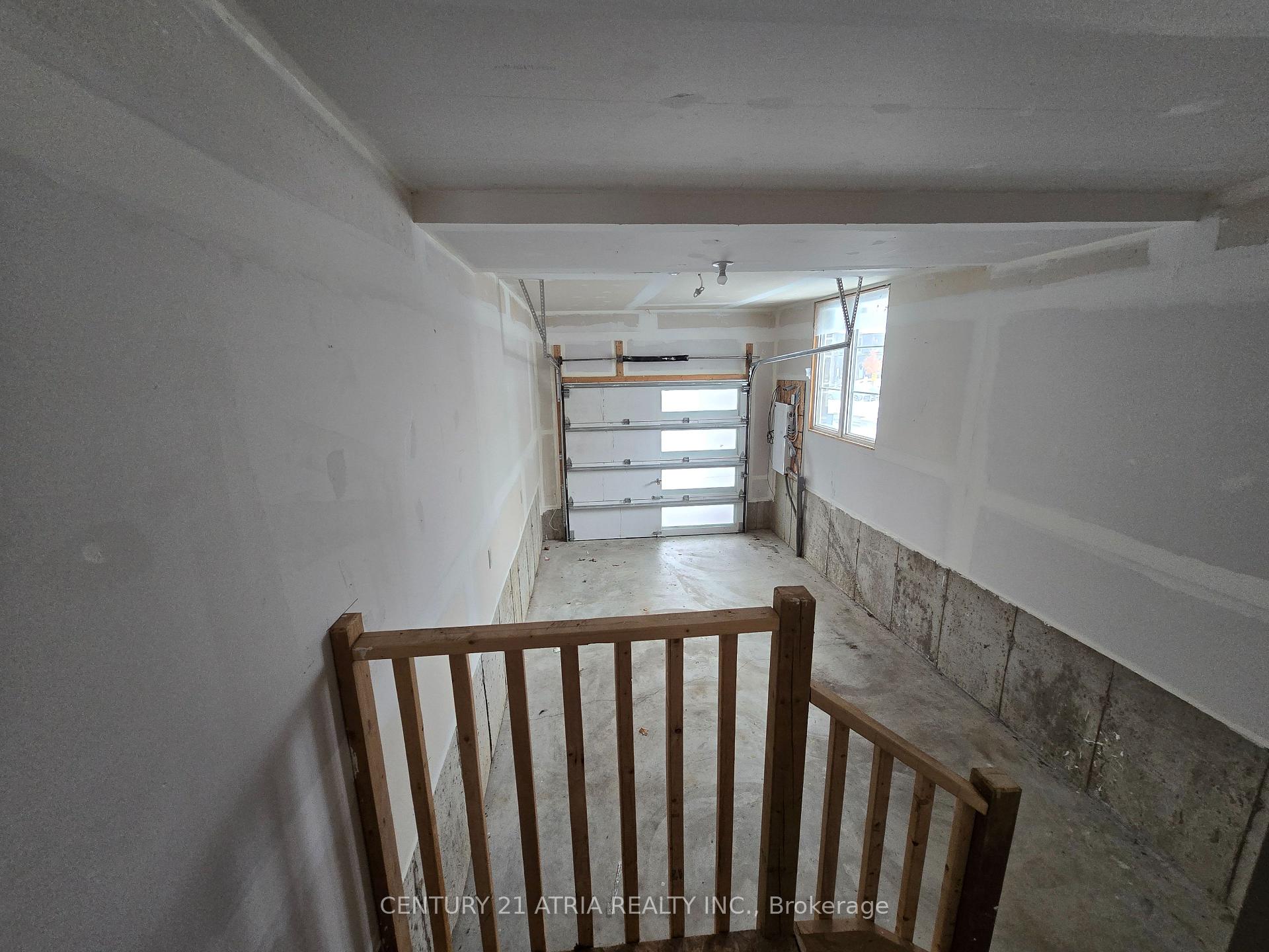 Photo 19 of 203 West Oak Trail S, Kitchener, Rosenburg — HOMEH