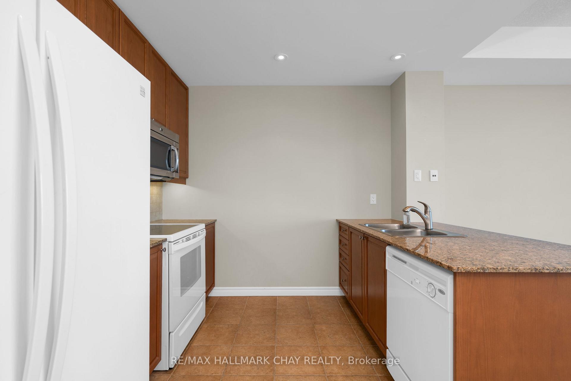 Photo 6 of Unit 1401, 33 Ellen Street, Barrie, City Centre — HOMEH