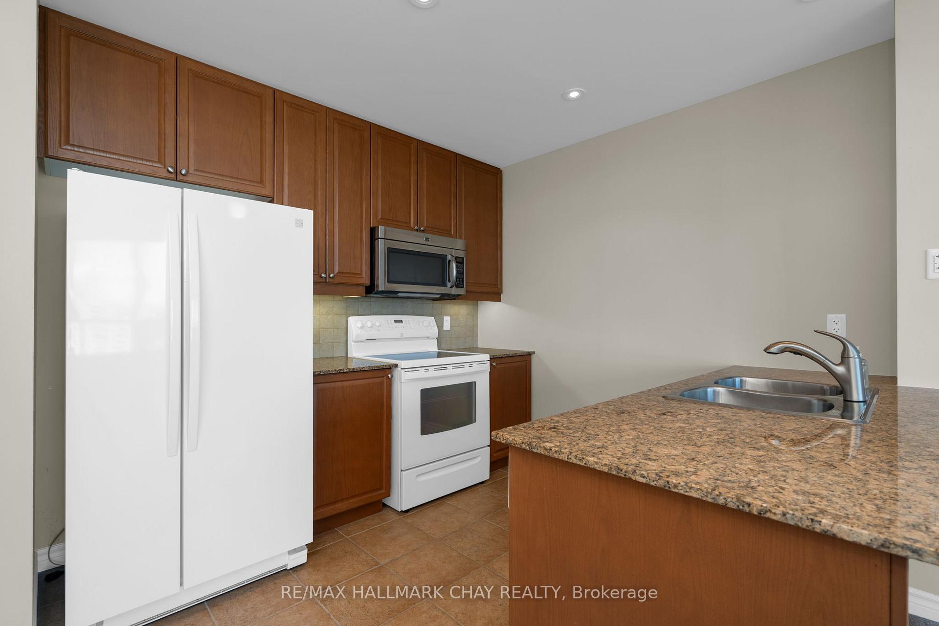 Photo 7 of Unit 1401, 33 Ellen Street, Barrie, City Centre — HOMEH