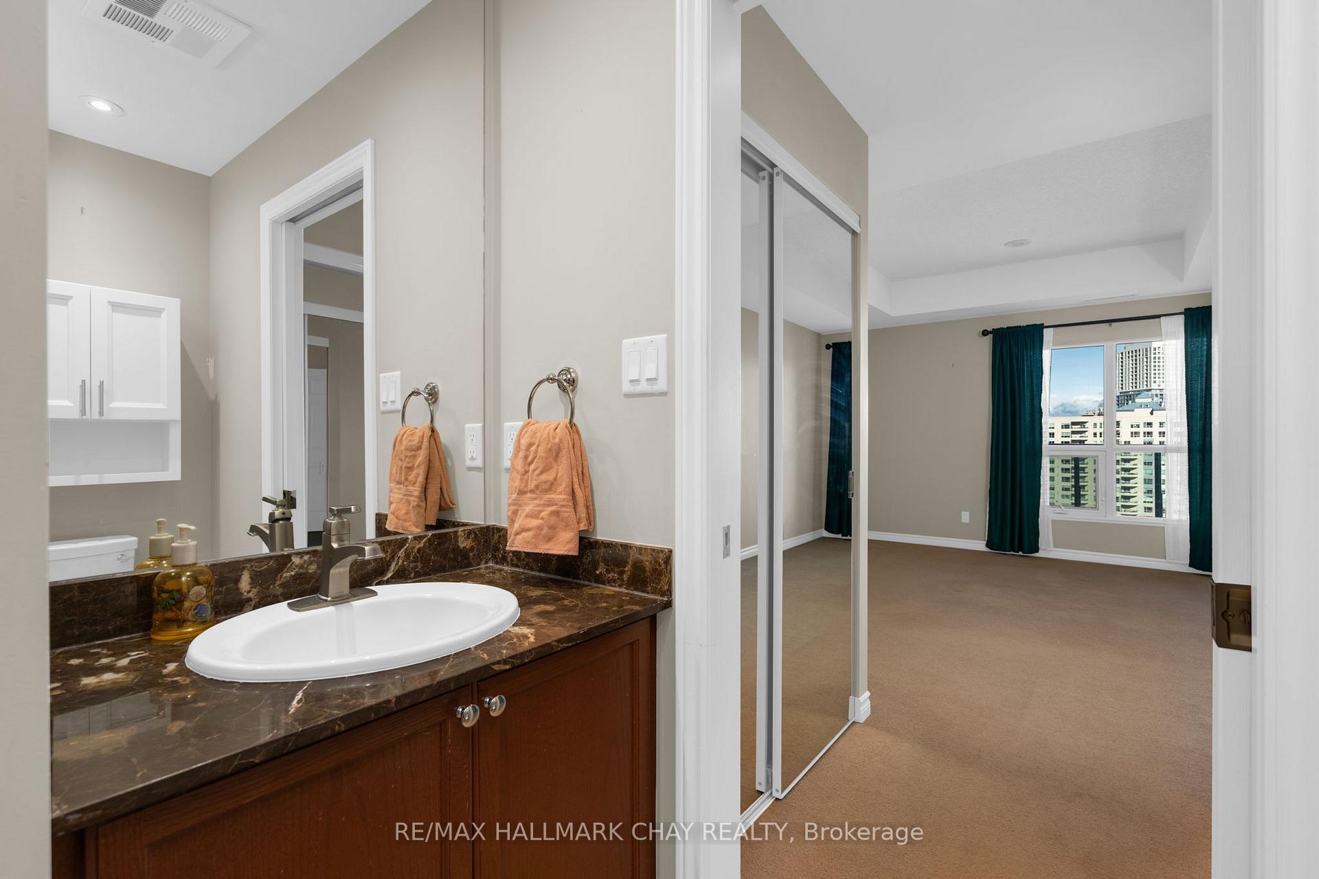 Photo 19 of Unit 1401, 33 Ellen Street, Barrie, City Centre — HOMEH