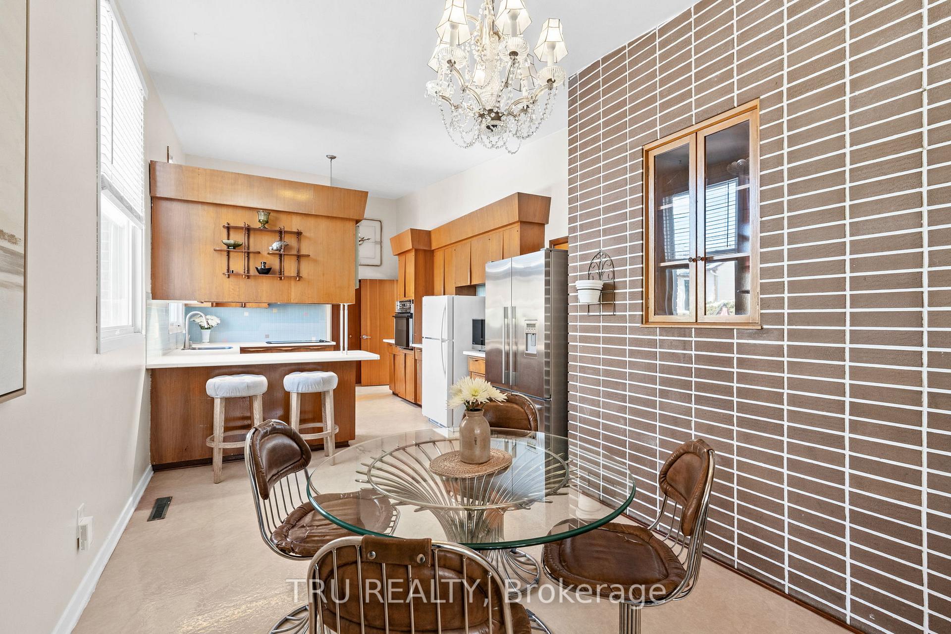 Photo 13 of 3 Bellfield Street N, Ottawa, Bayshore — HOMEH