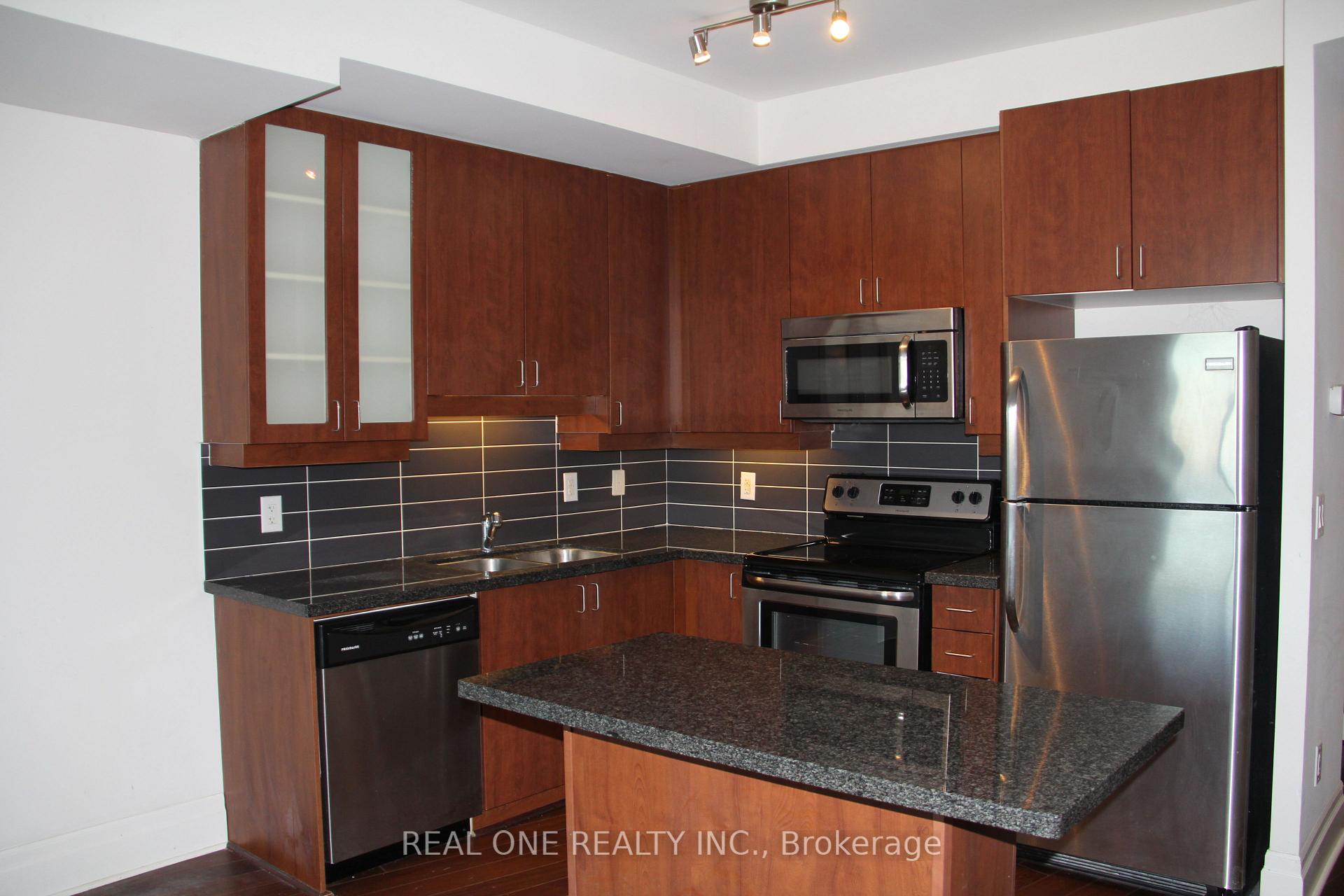 Photo 6 of Unit 210, 111 Upper Duke Crescent, Markham, Unionville — HOMEH