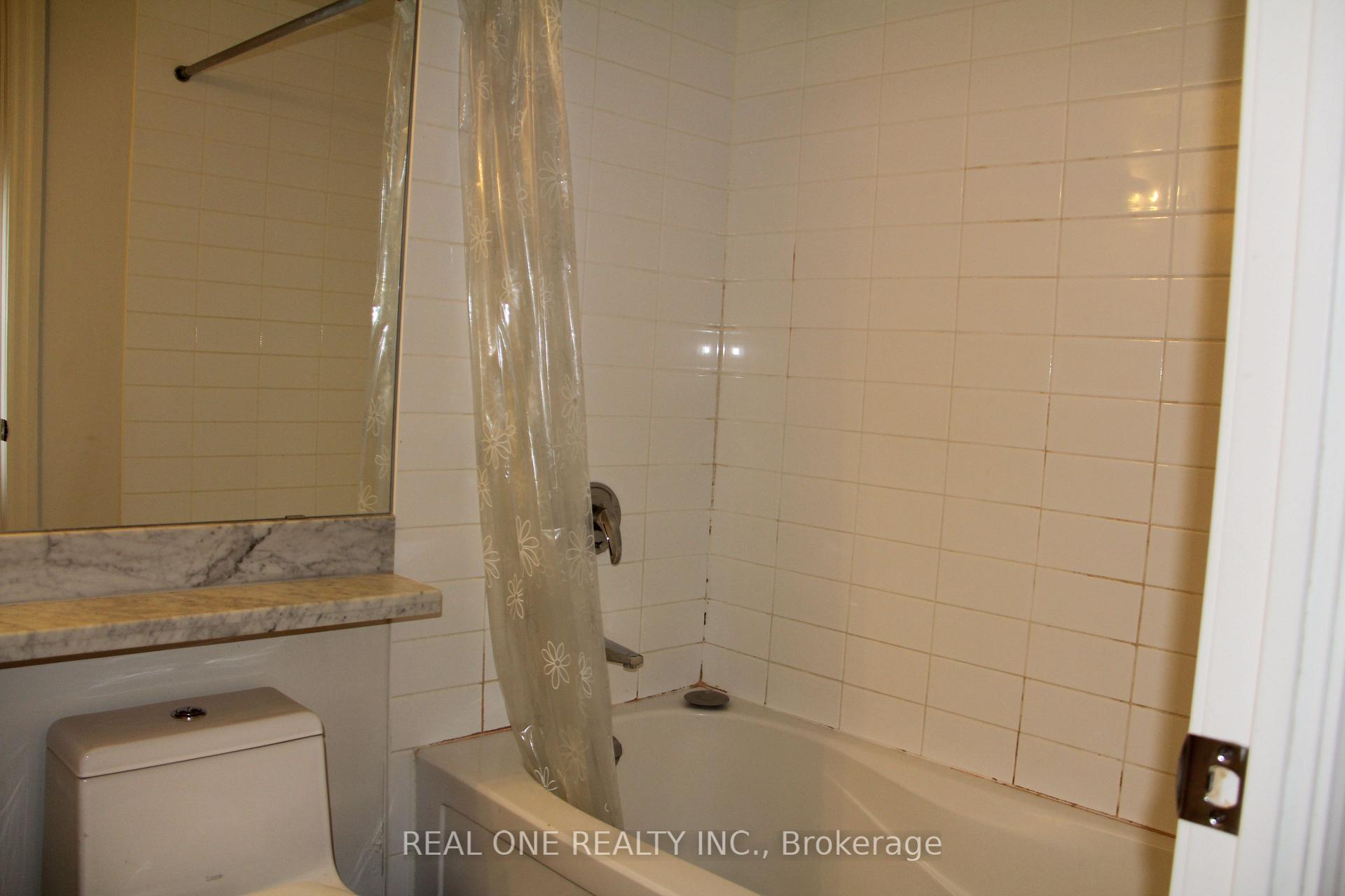 Photo 8 of Unit 210, 111 Upper Duke Crescent, Markham, Unionville — HOMEH