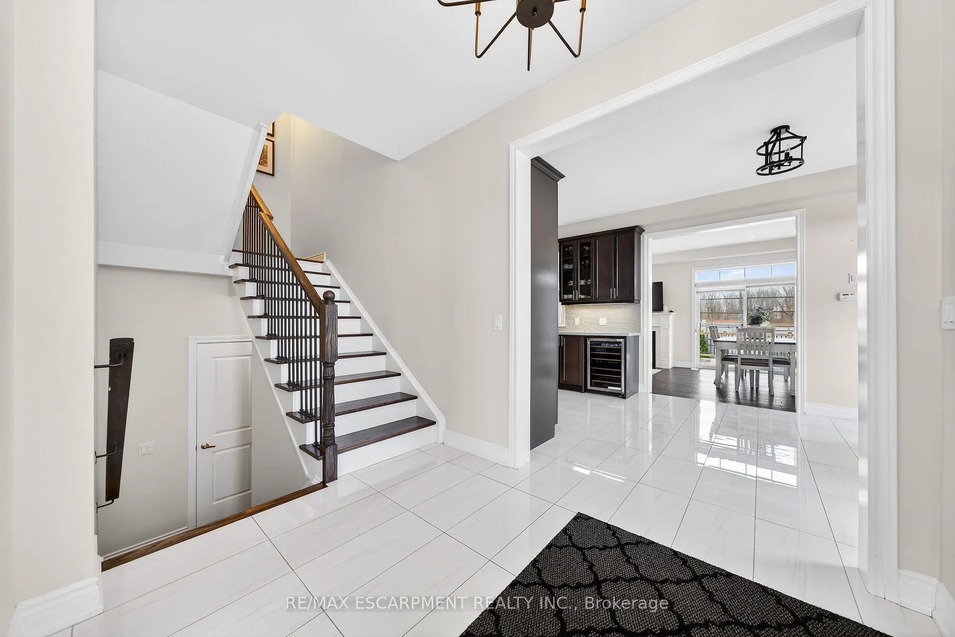 Photo 4 of 140 Robertson Road, Hamilton, Meadowlands — HOMEH