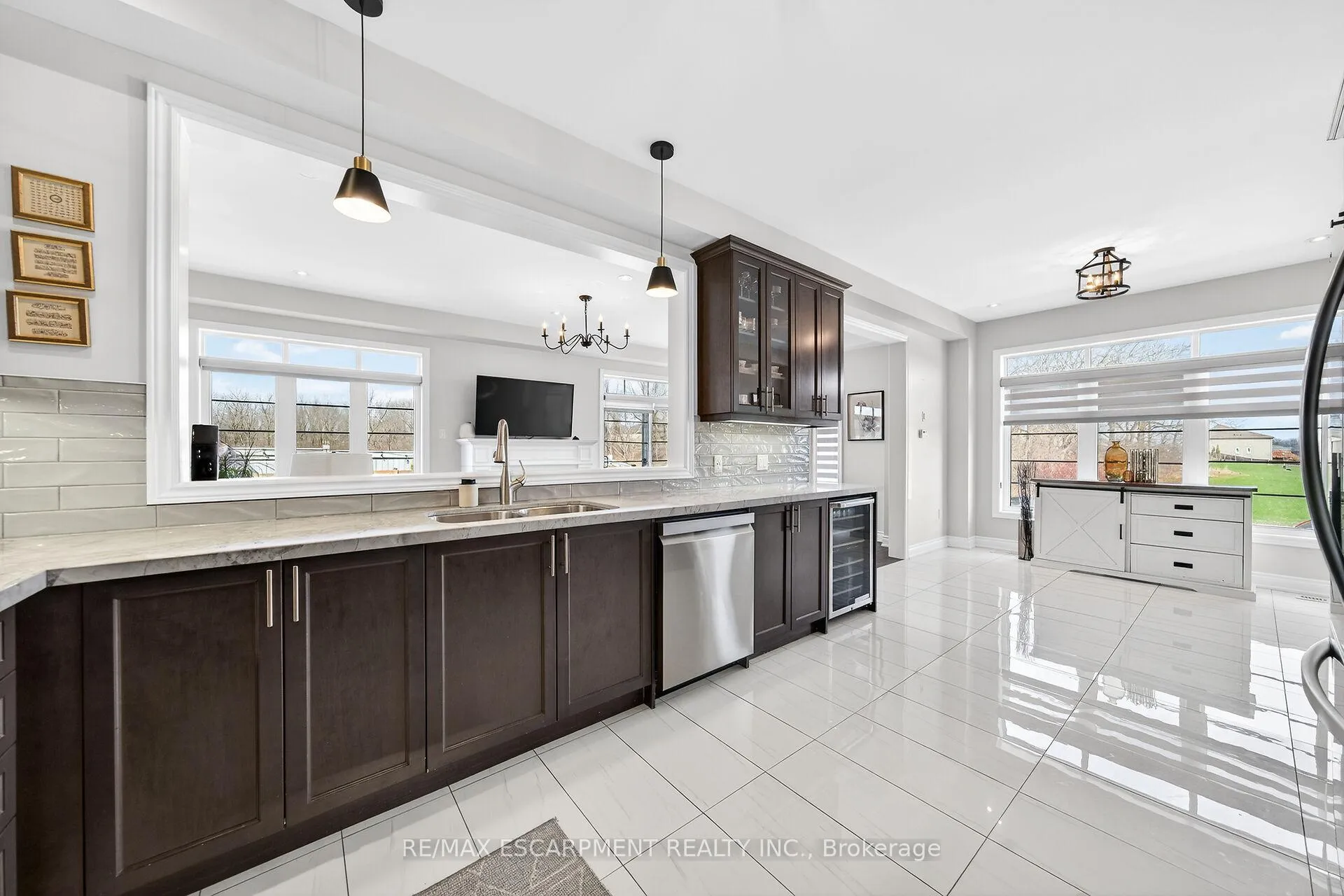 Photo 13 of 140 Robertson Road, Hamilton, Meadowlands — HOMEH