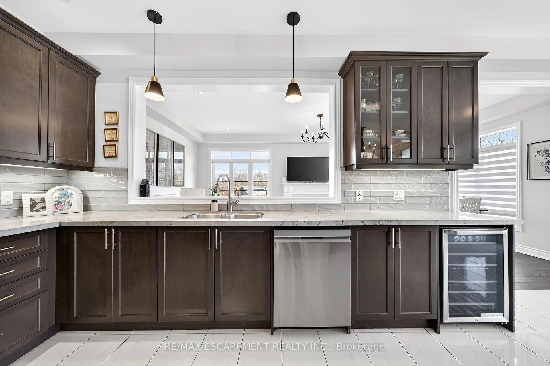 Photo 14 of 140 Robertson Road, Hamilton, Meadowlands — HOMEH