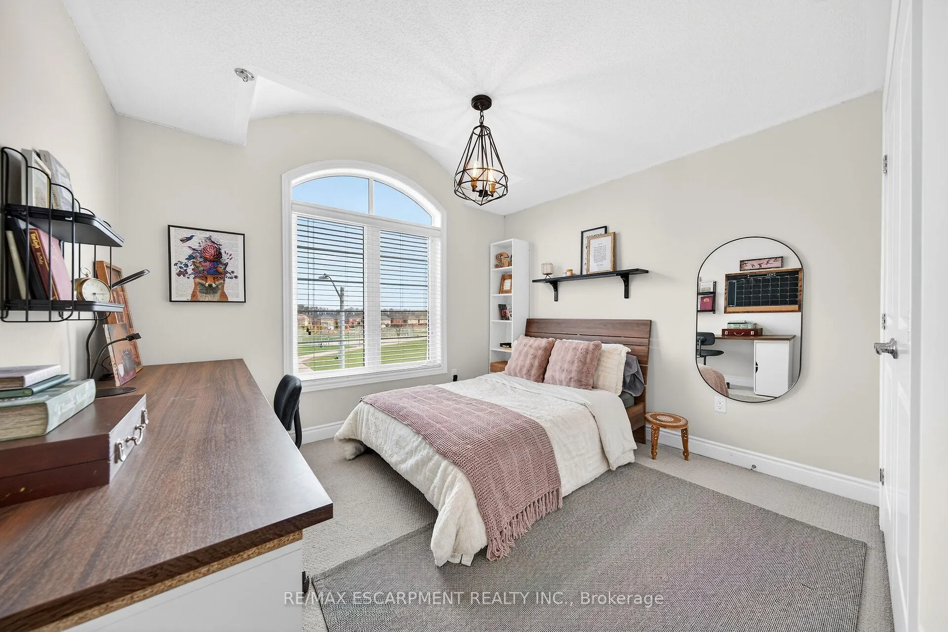 Photo 25 of 140 Robertson Road, Hamilton, Meadowlands — HOMEH