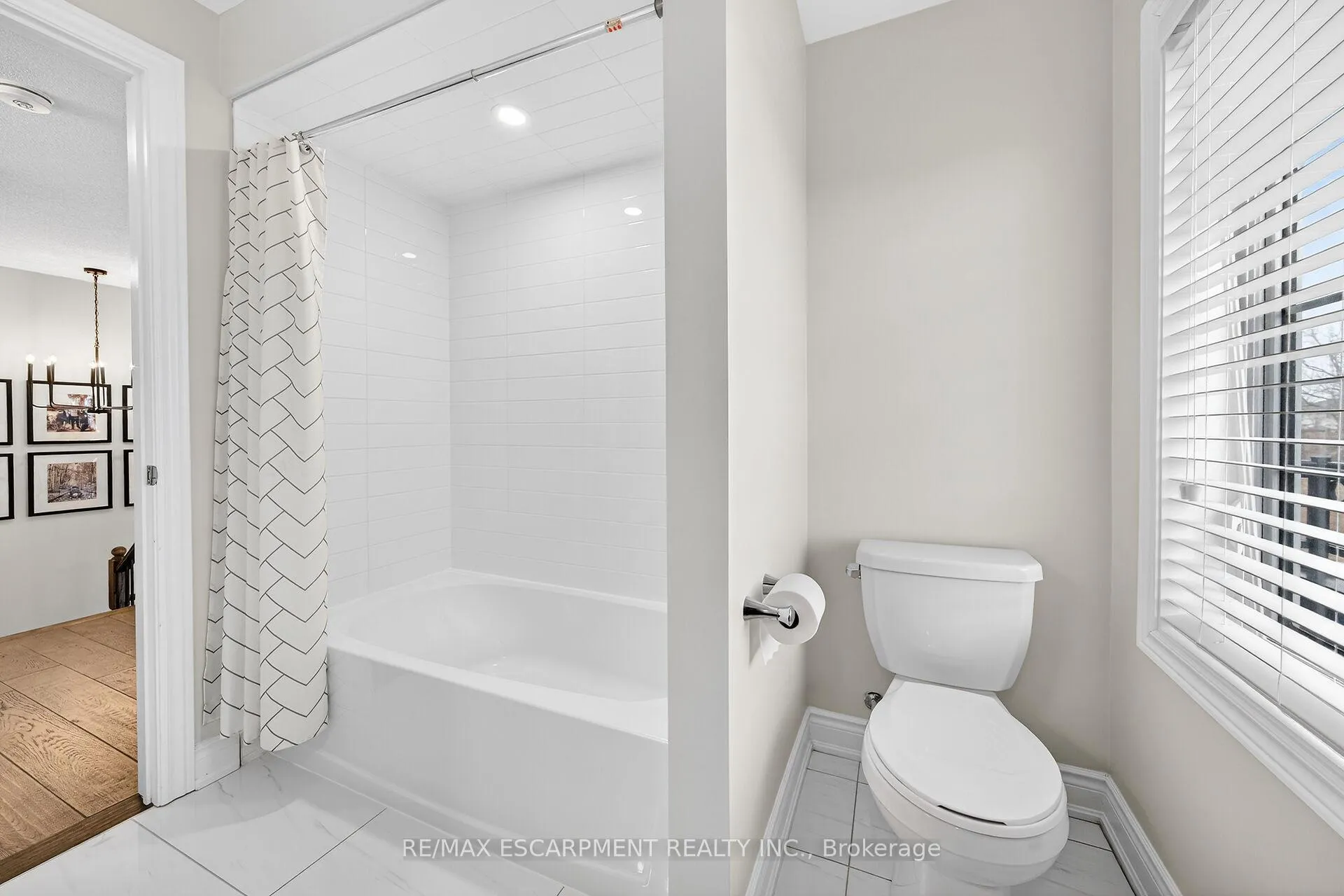 Photo 28 of 140 Robertson Road, Hamilton, Meadowlands — HOMEH