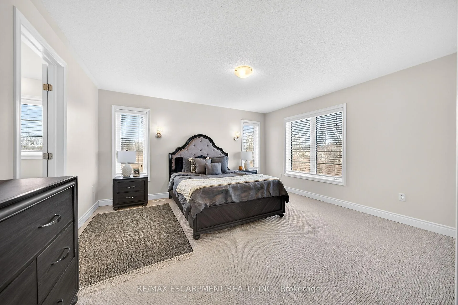 Photo 30 of 140 Robertson Road, Hamilton, Meadowlands — HOMEH