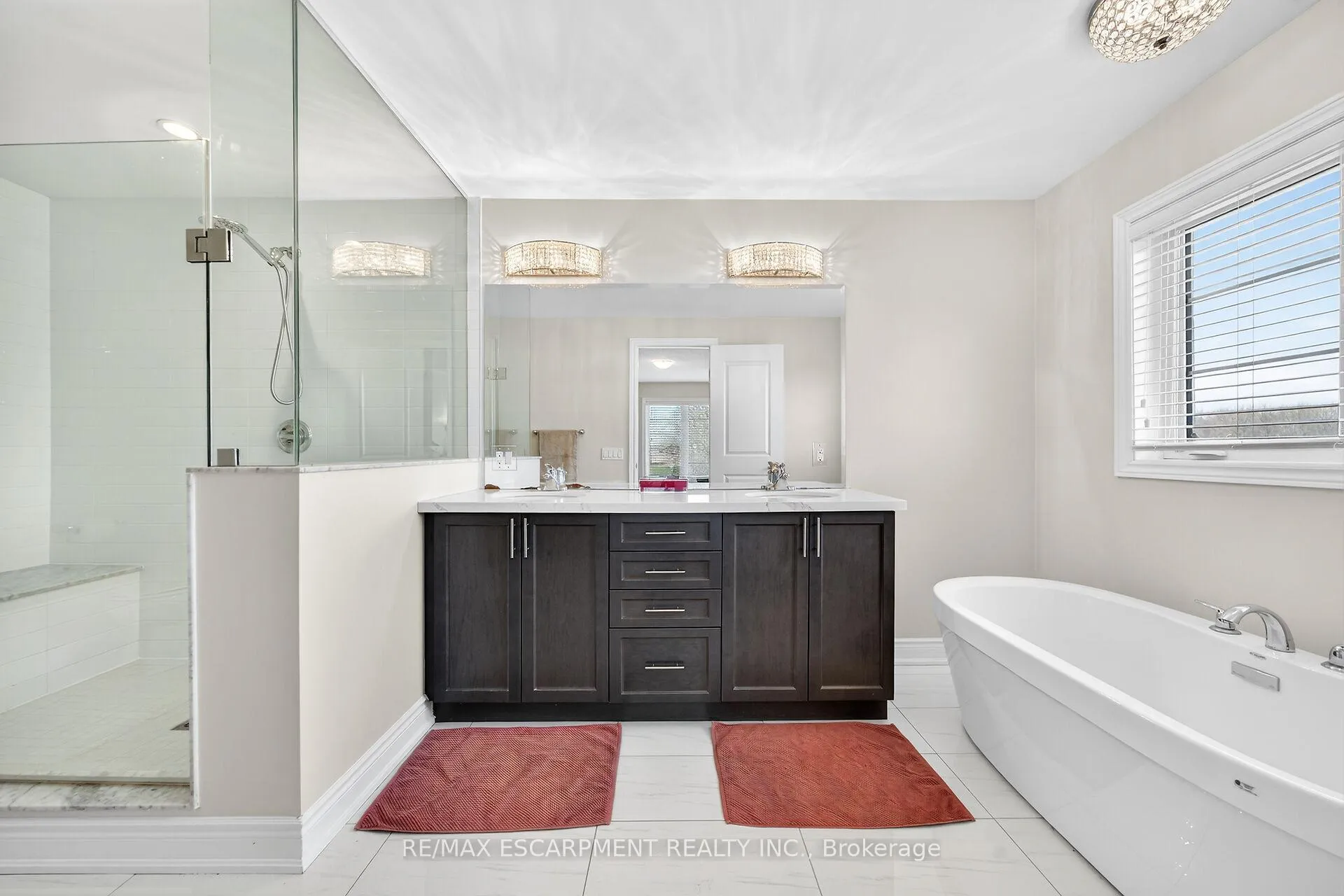 Photo 33 of 140 Robertson Road, Hamilton, Meadowlands — HOMEH