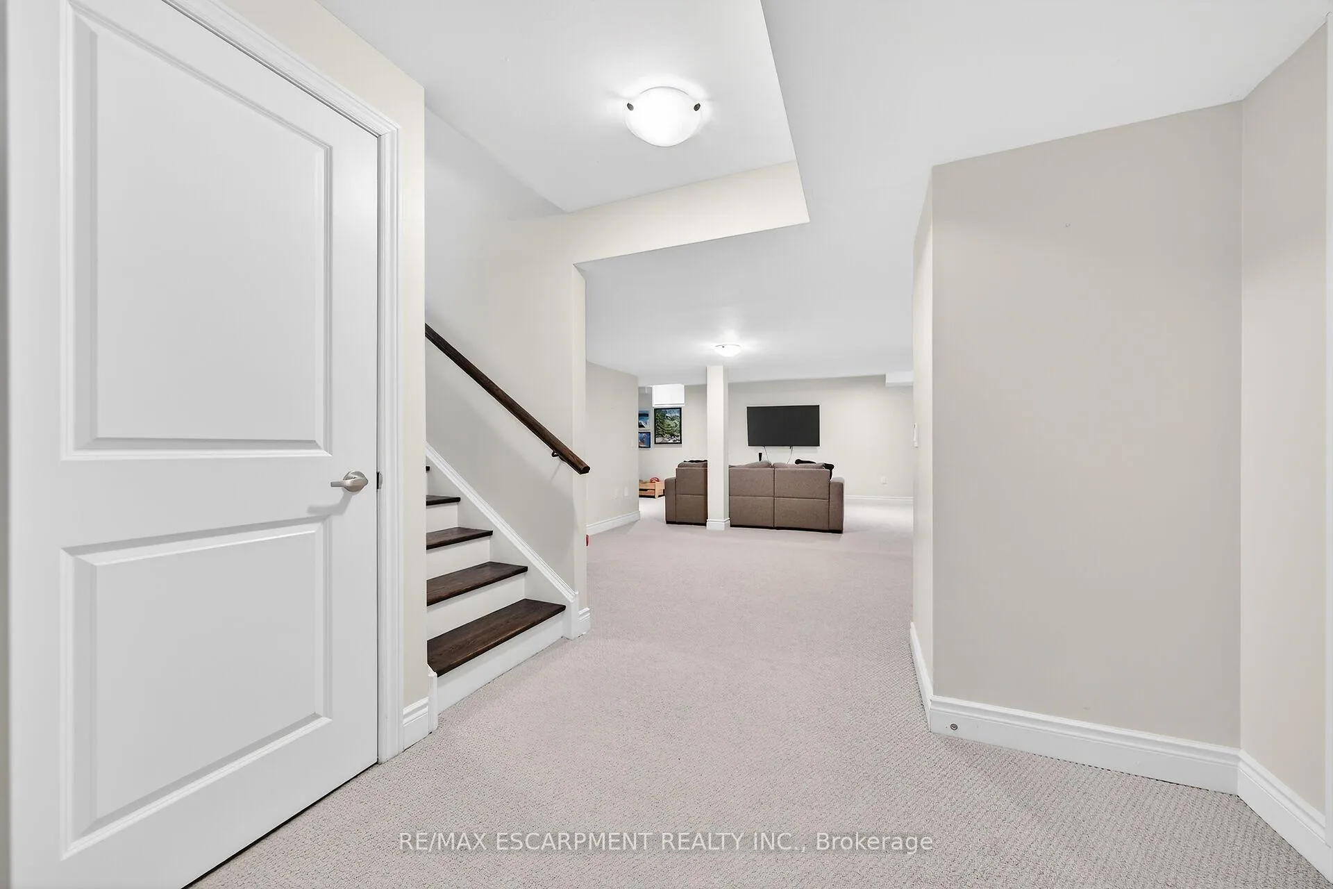 Photo 36 of 140 Robertson Road, Hamilton, Meadowlands — HOMEH