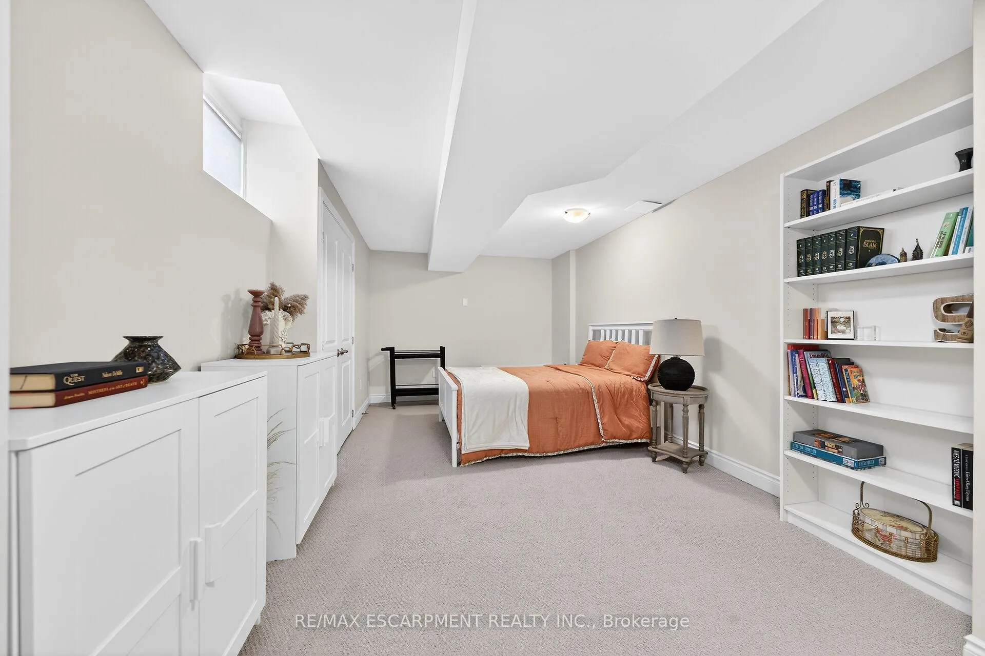 Photo 37 of 140 Robertson Road, Hamilton, Meadowlands — HOMEH