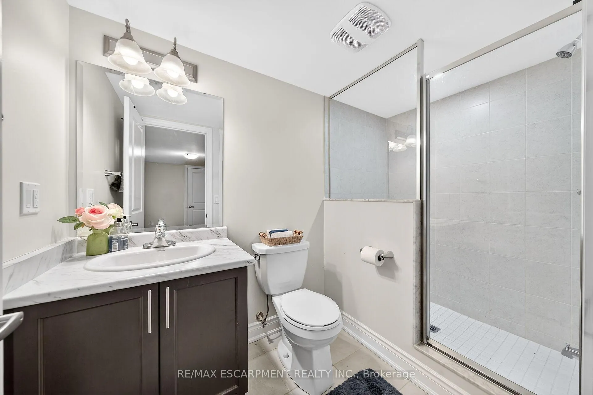Photo 40 of 140 Robertson Road, Hamilton, Meadowlands — HOMEH