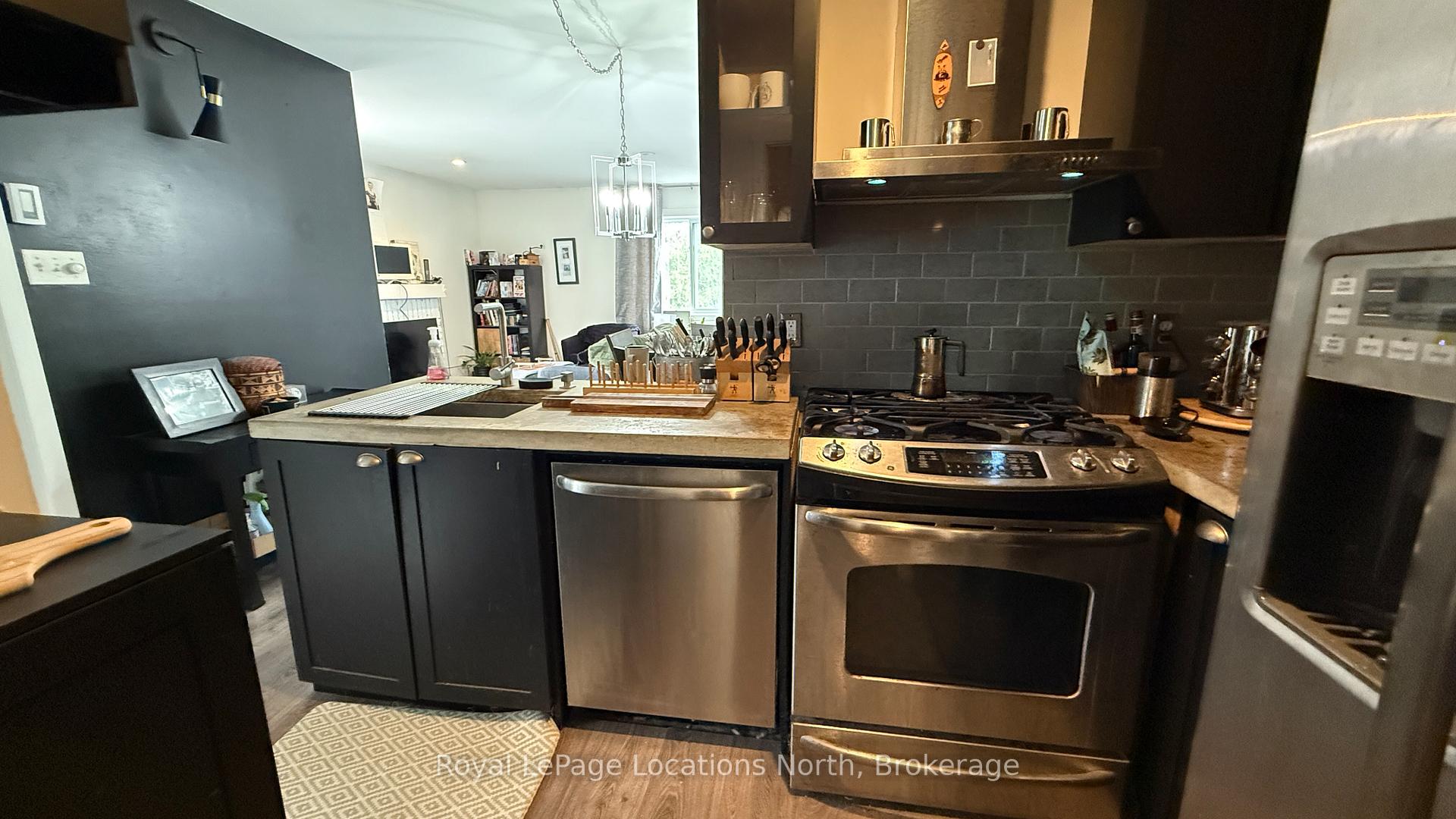 Photo 4 of Unit 43, 19 Dawson Drive, Collingwood — HOMEH